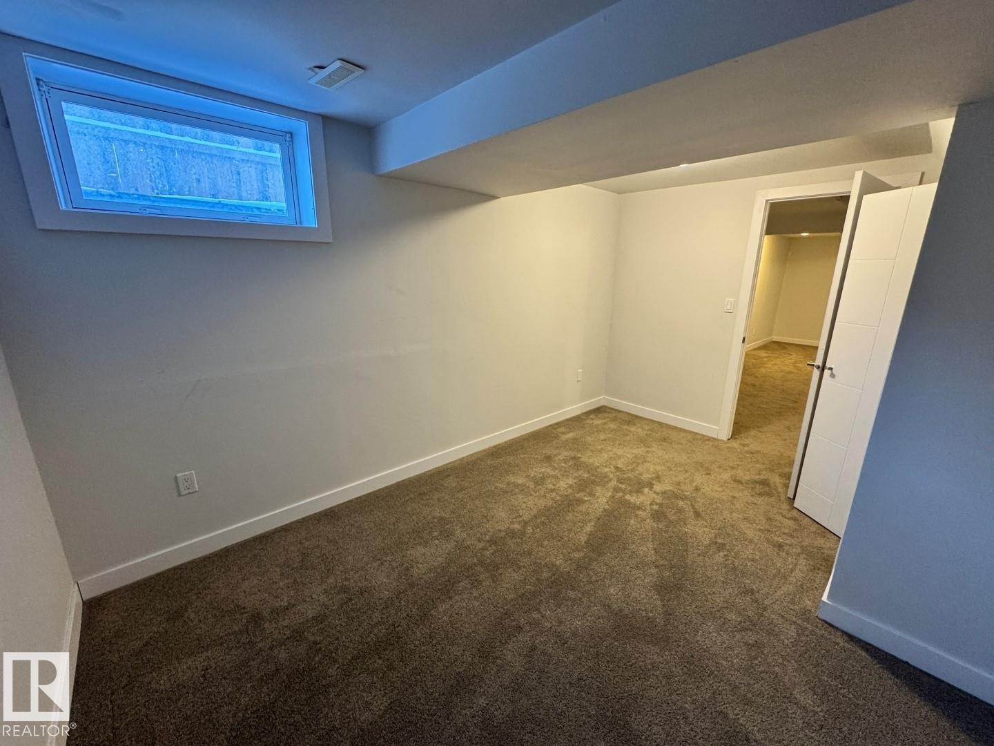 18404 66 Avenue, Edmonton, AB - Indoor Photo Showing Other Room