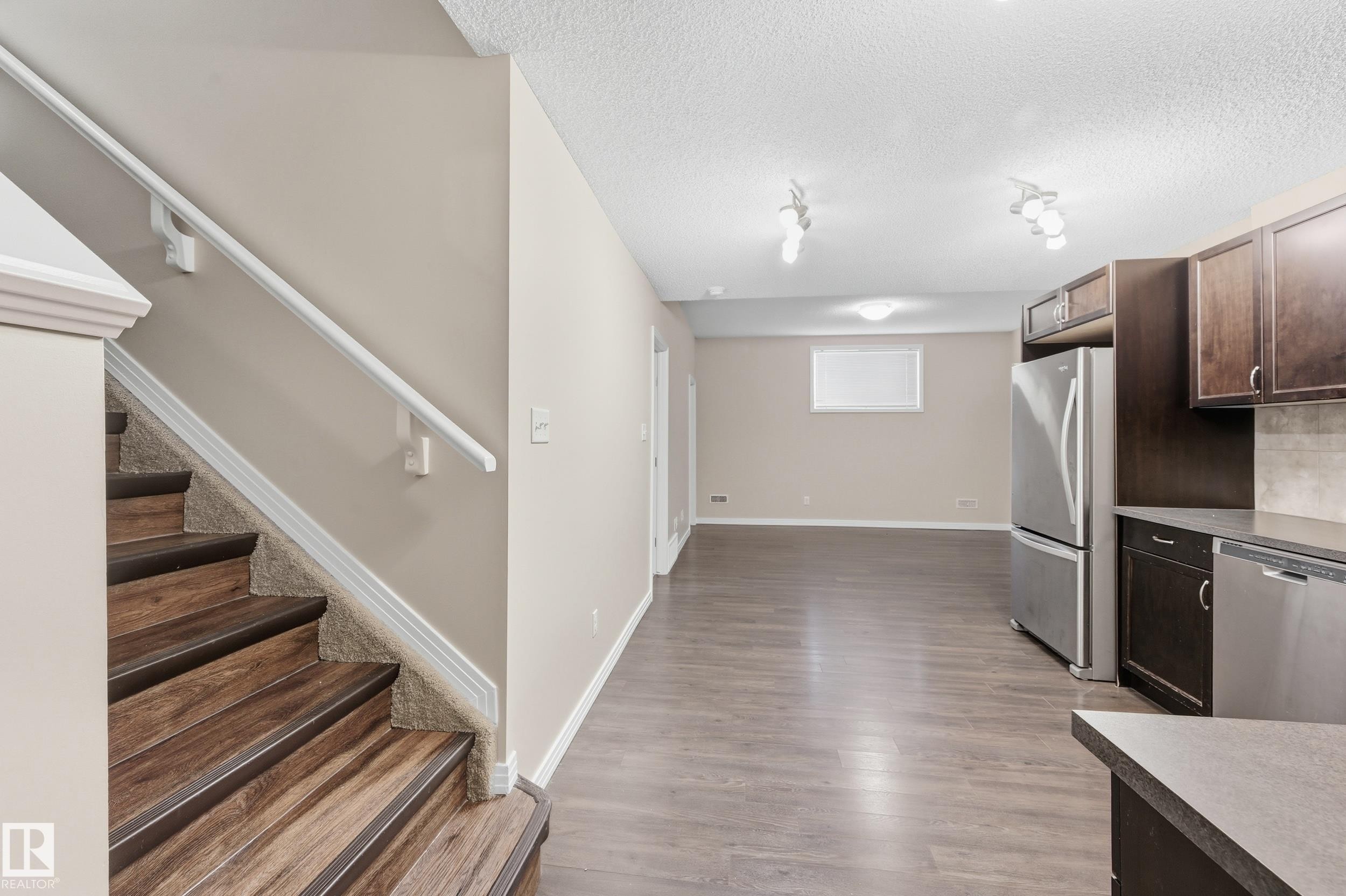 3528 Claxton Crescent, Edmonton, AB - Indoor