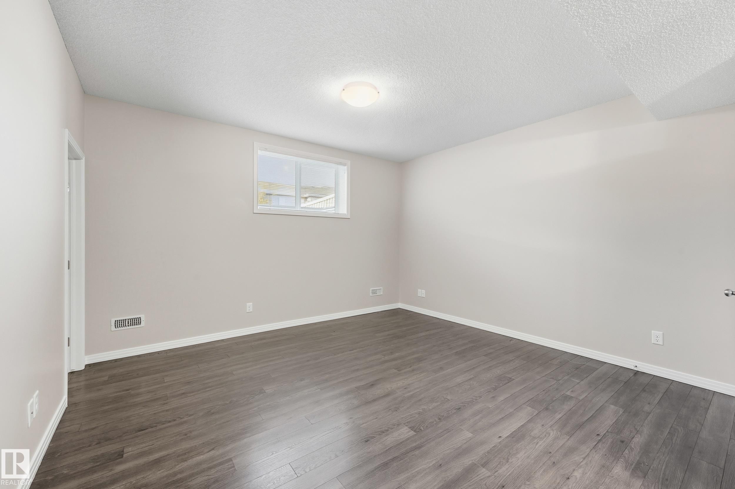 3528 Claxton Crescent, Edmonton, AB - Indoor Photo Showing Other Room