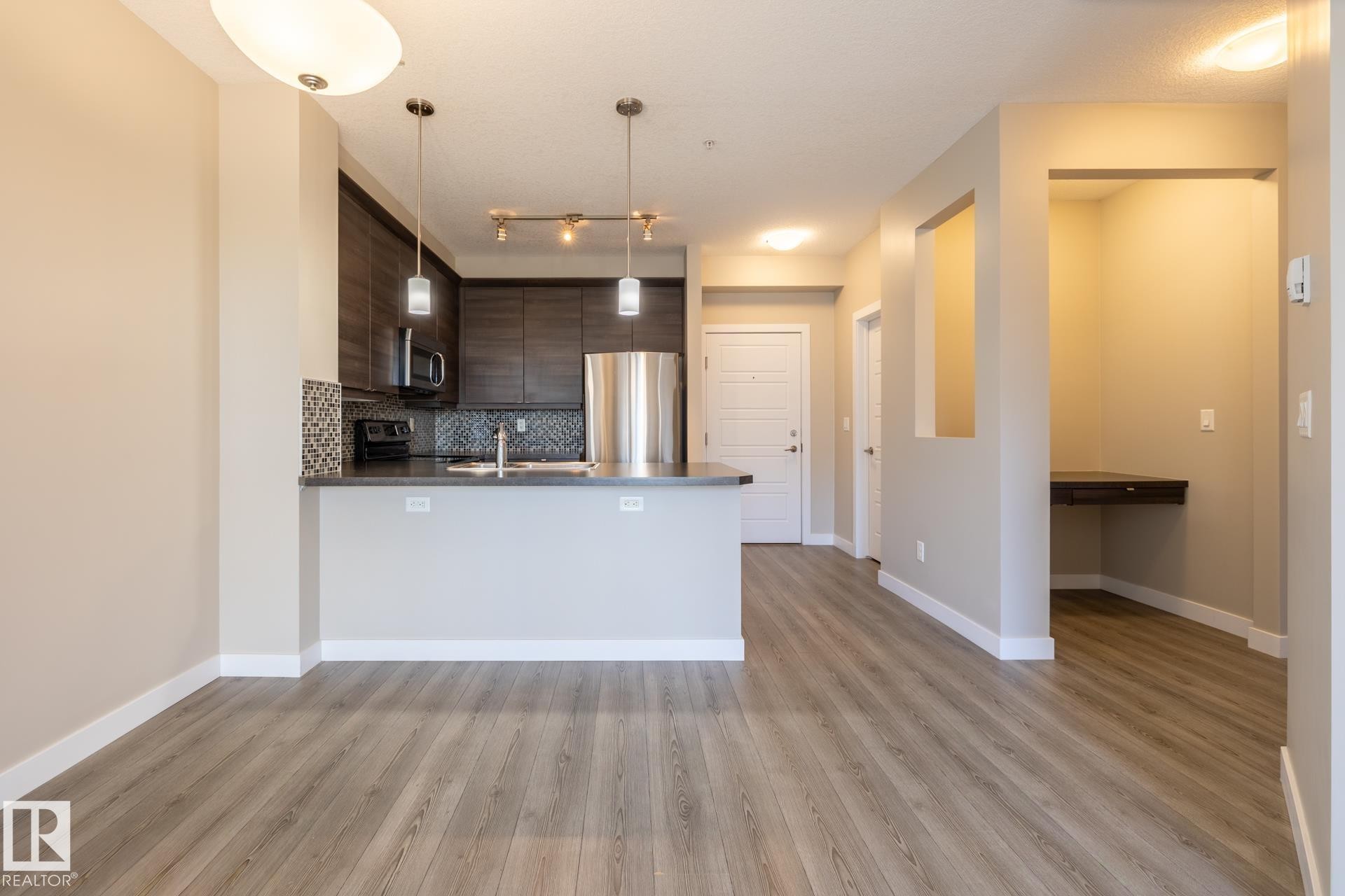 203 2590 Anderson Way, Edmonton, AB - Indoor Photo Showing Kitchen