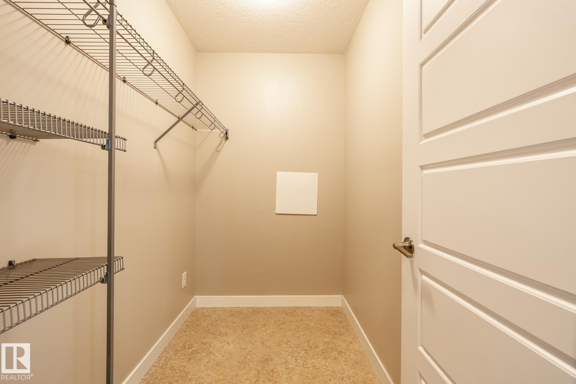 203 2590 Anderson Way, Edmonton, AB - Indoor