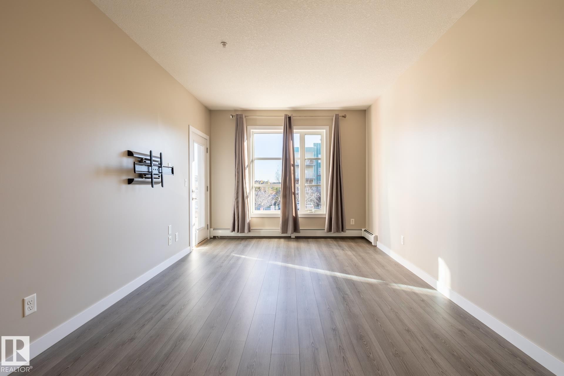 203 2590 Anderson Way, Edmonton, AB - Indoor Photo Showing Other Room