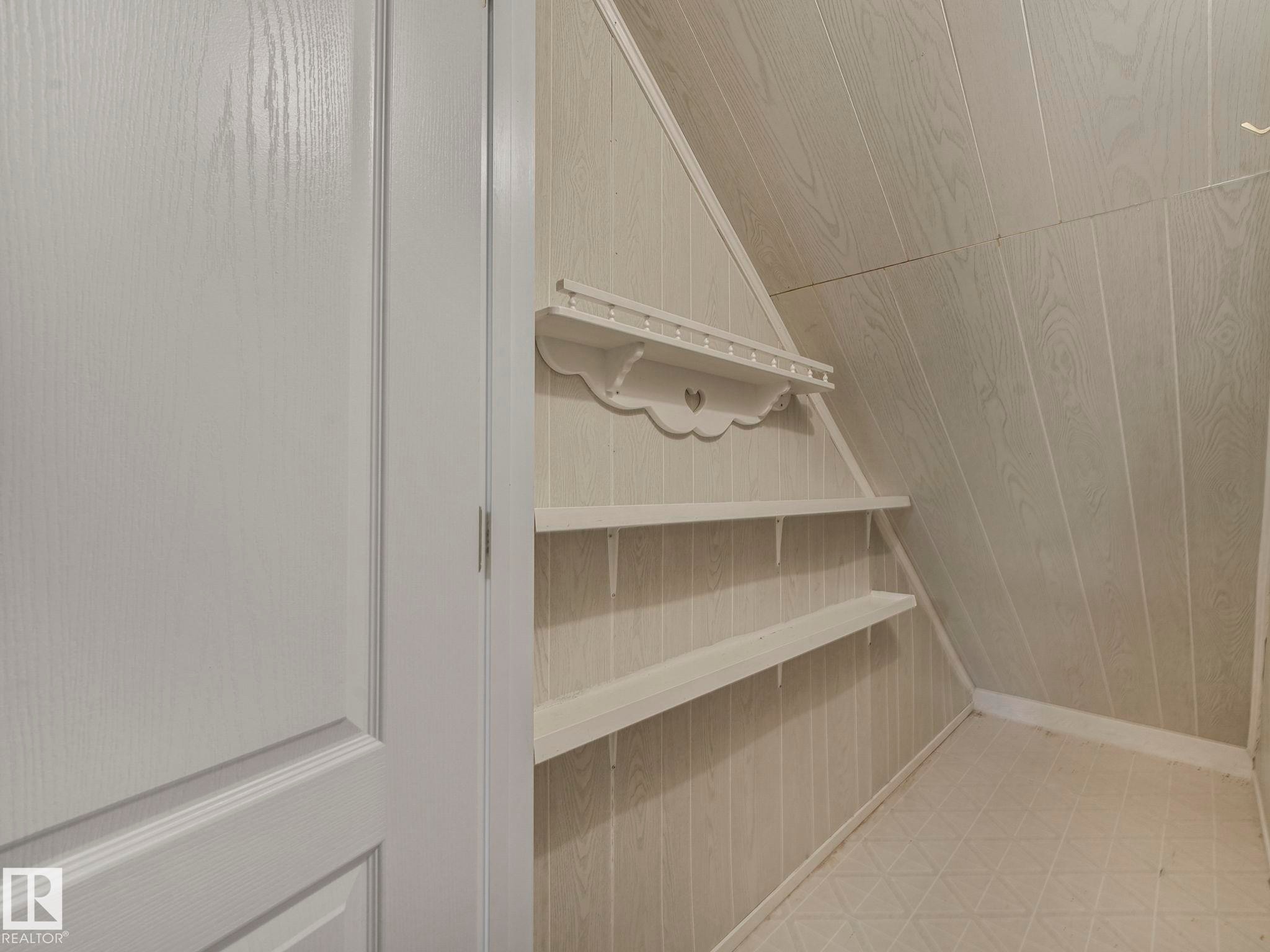 Edmonton, AB - Indoor With Storage