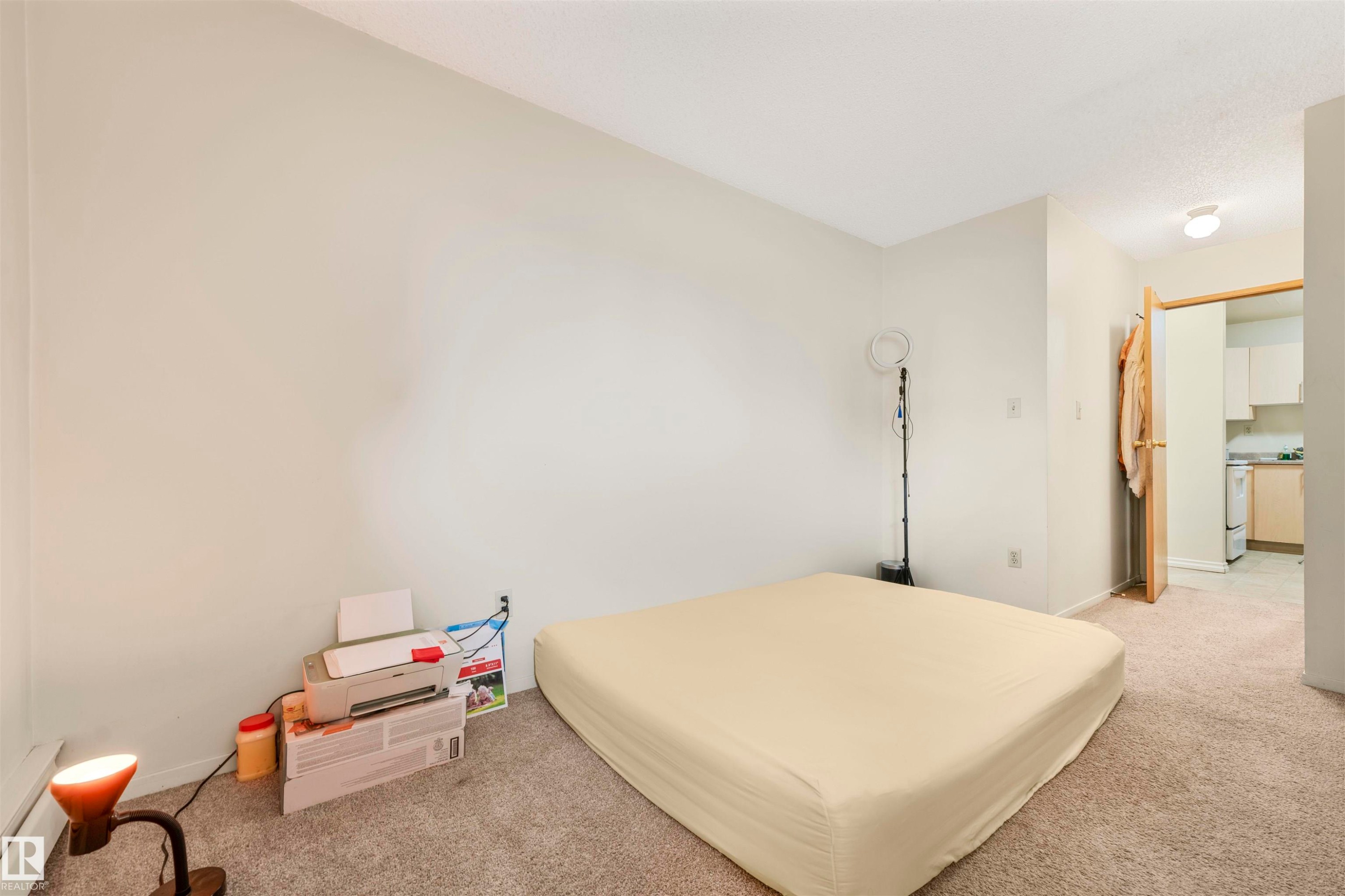 102 2620 Mill Woods, Edmonton, AB - Indoor Photo Showing Bedroom