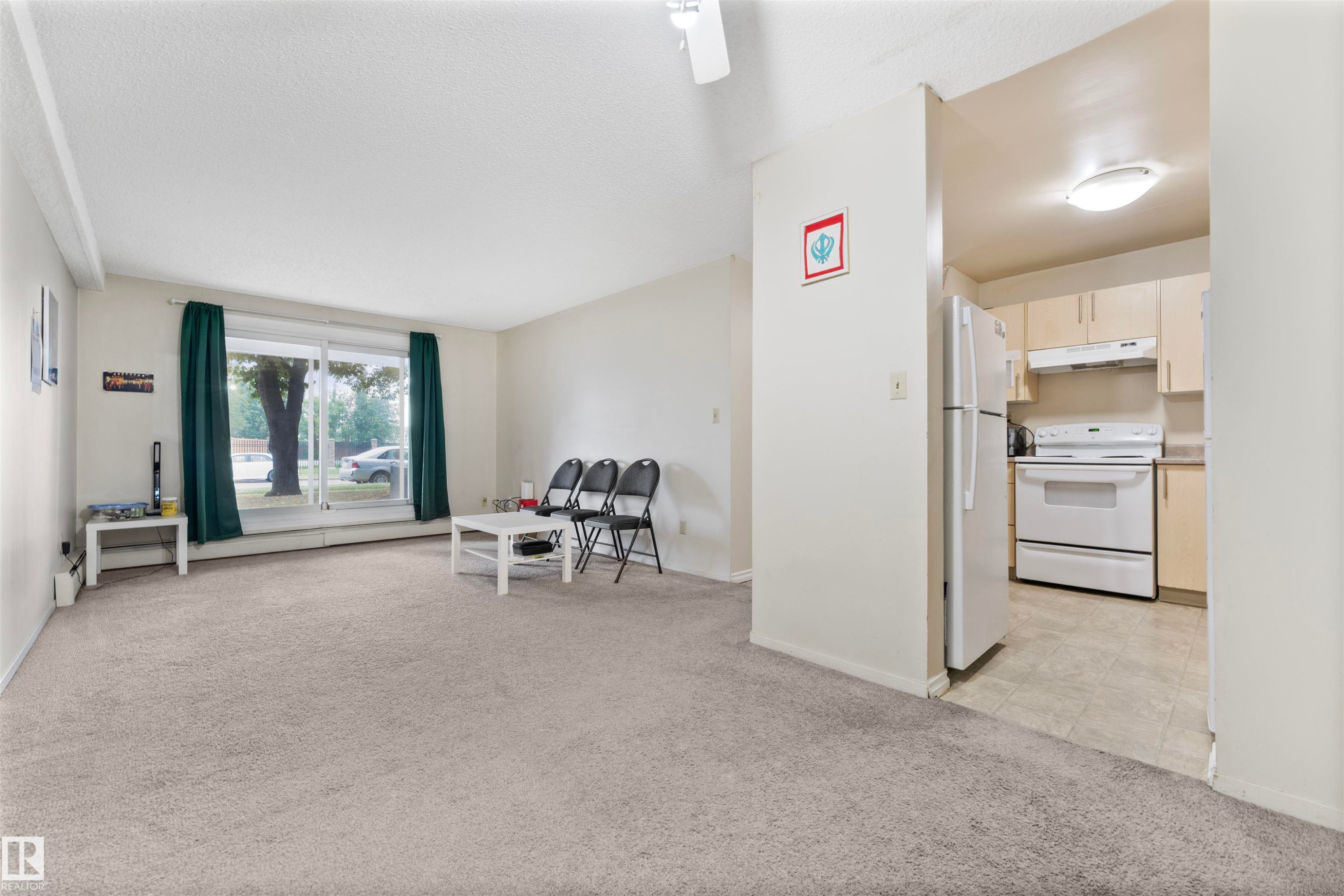 102 2620 Mill Woods, Edmonton, AB - Indoor