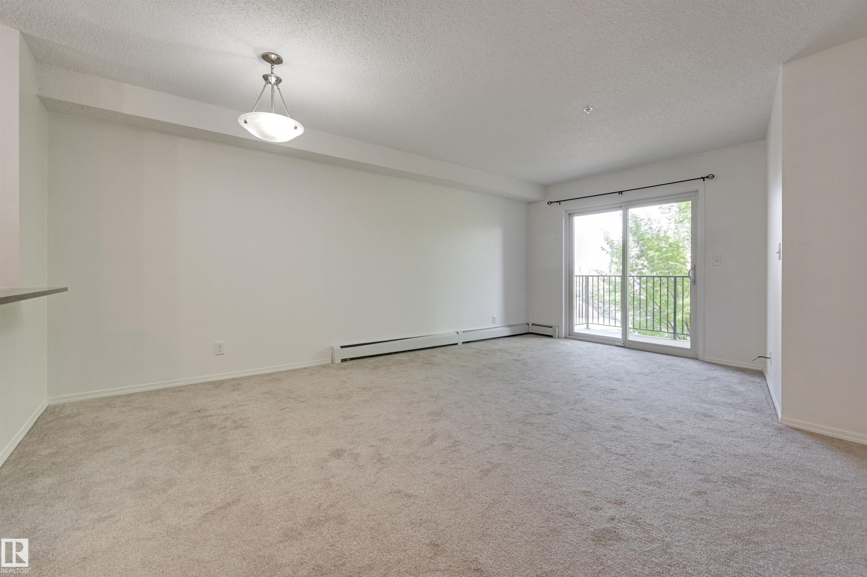 303 530 Watt Boulevard, Edmonton, AB - Indoor Photo Showing Other Room