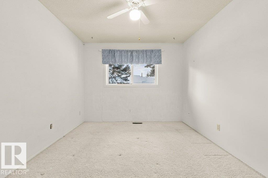 23 Pineview Horizon Village, St. Albert, AB - Indoor Photo Showing Other Room