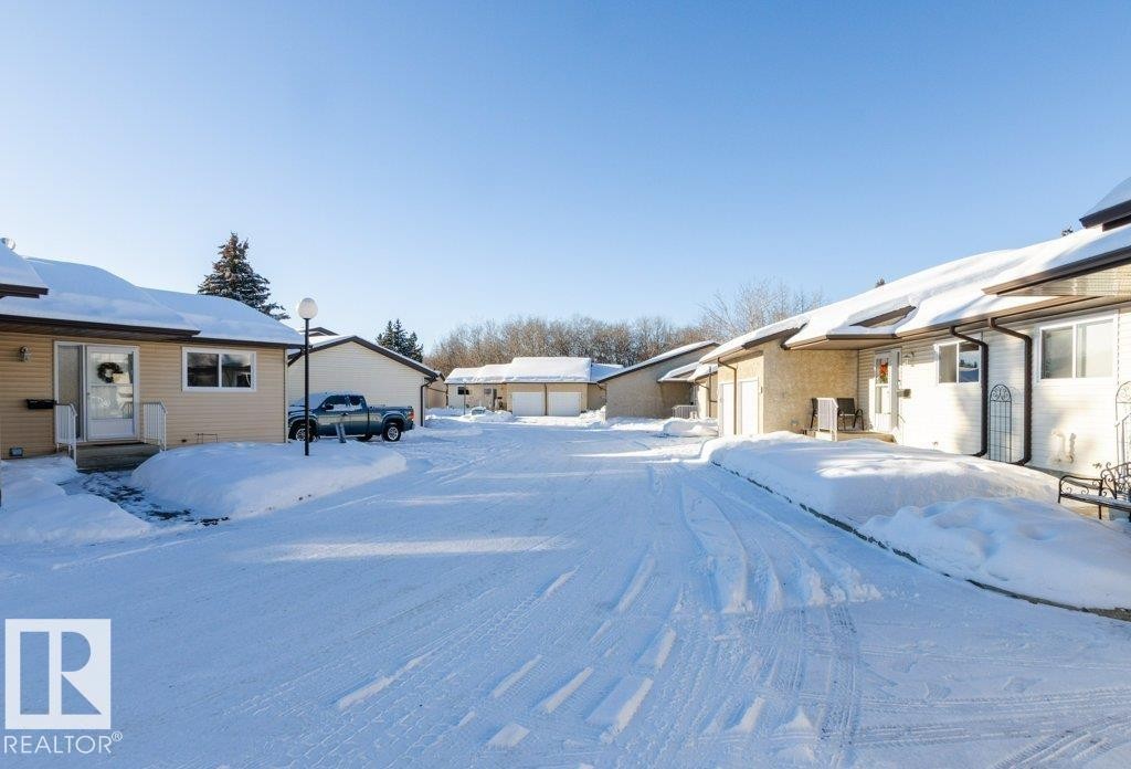 23 Pineview Horizon Village, St. Albert, AB - Outdoor