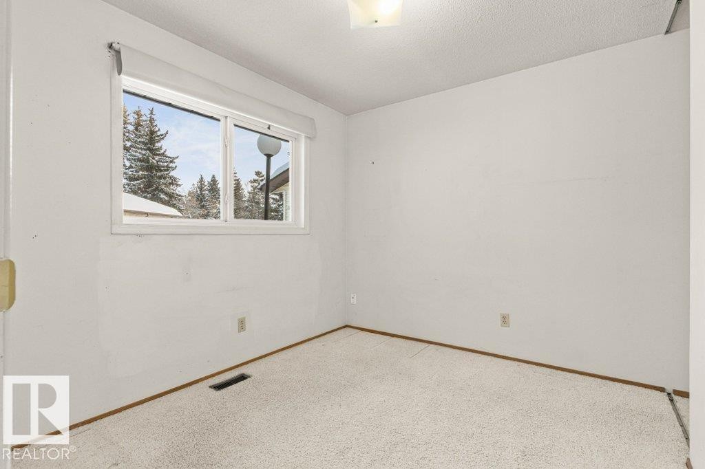 23 Pineview Horizon Village, St. Albert, AB - Indoor Photo Showing Other Room