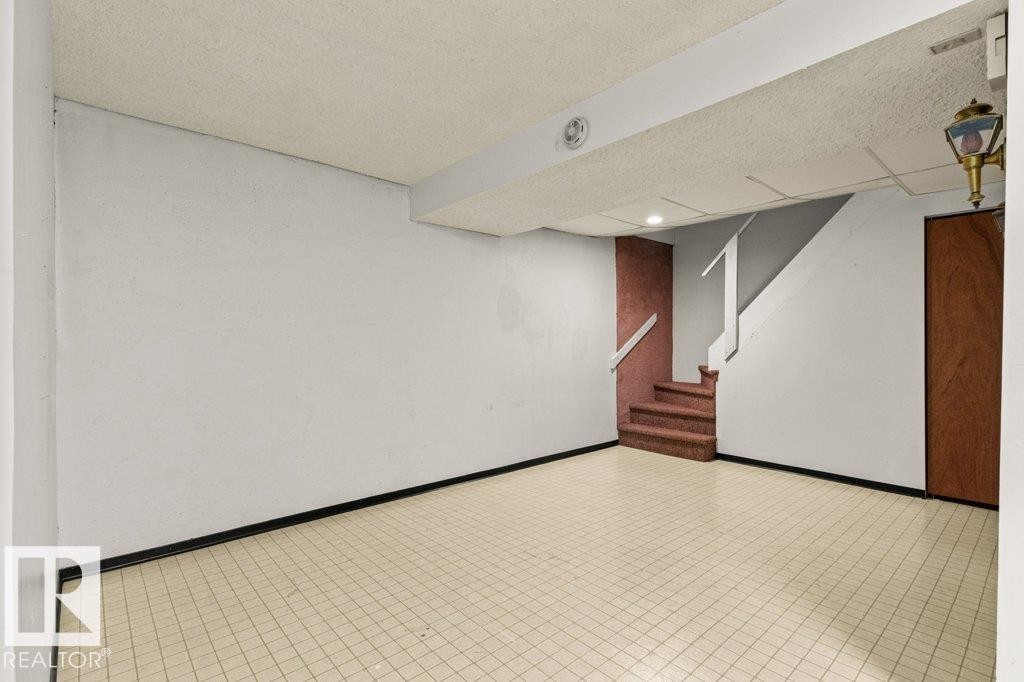 23 Pineview Horizon Village, St. Albert, AB - Indoor