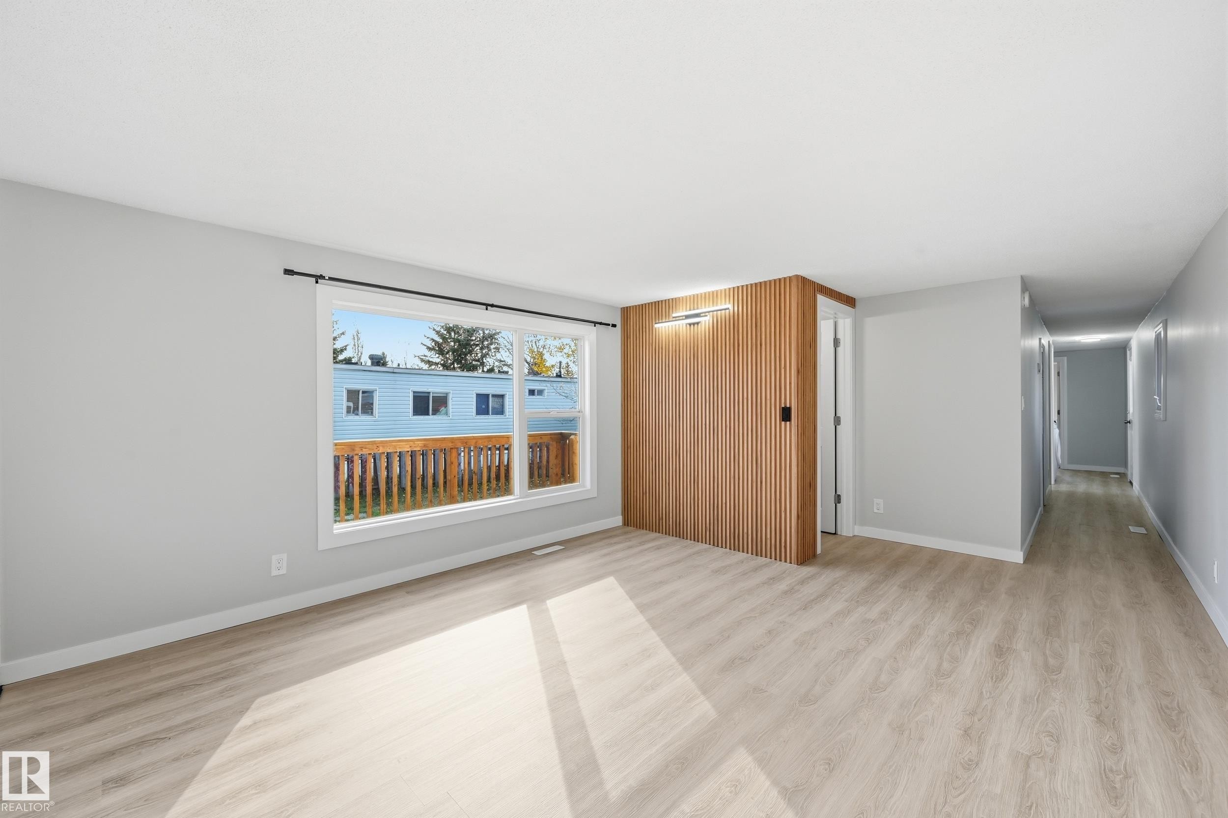 2 Cliff Crescent, Edmonton, AB - Indoor Photo Showing Other Room