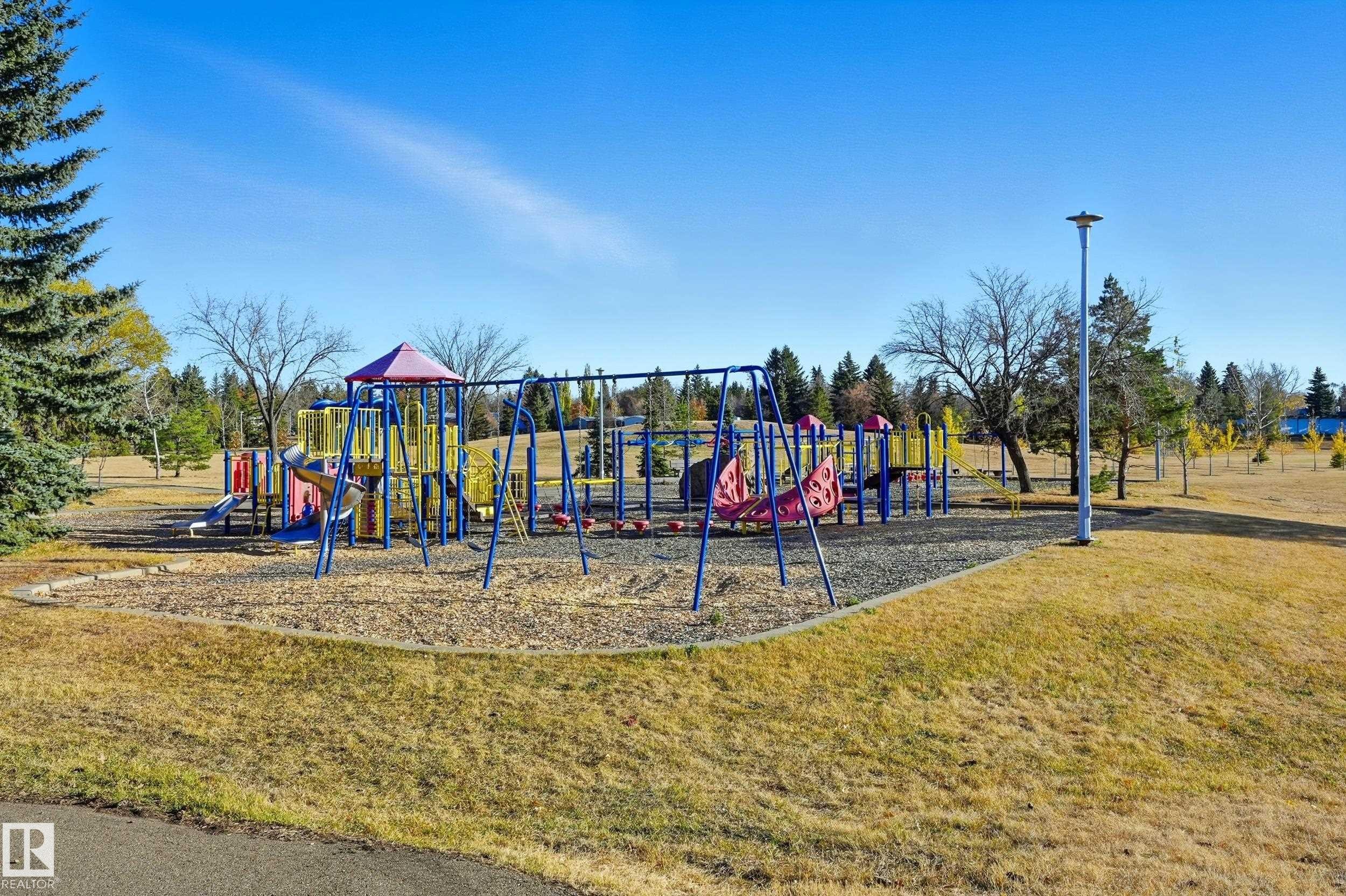 2 Cliff Crescent, Edmonton, AB - Outdoor With View