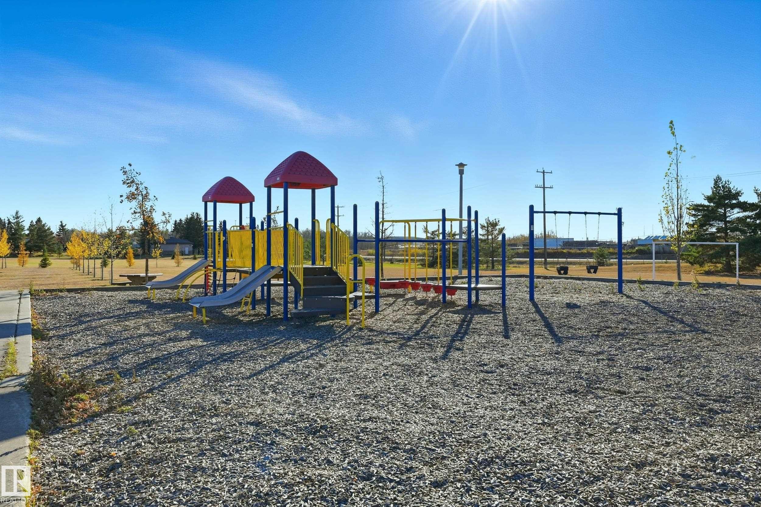 2 Cliff Crescent, Edmonton, AB - Outdoor With View