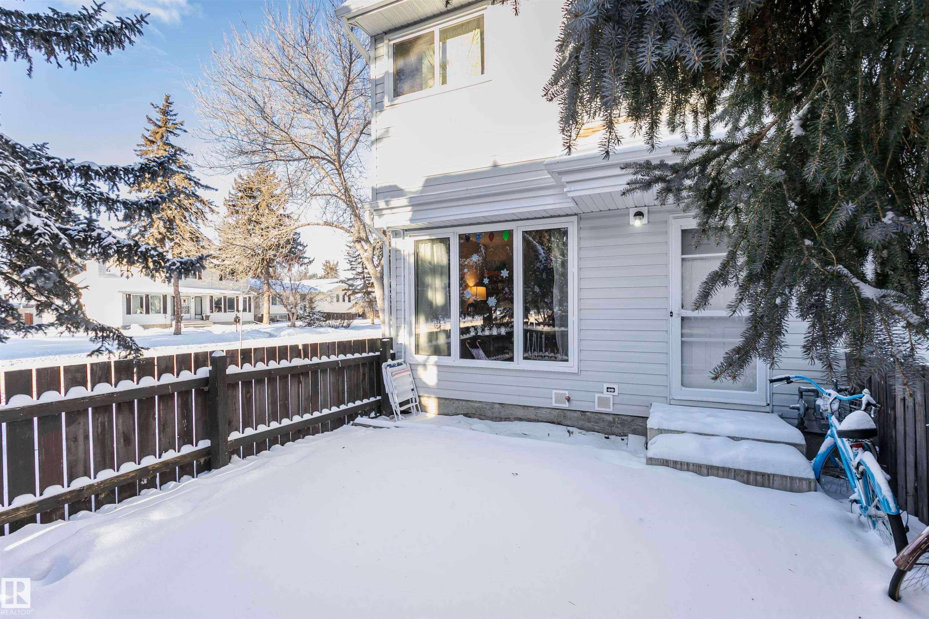View of snow covered back of property - 3103 109 Street, Edmonton, AB - Outdoor