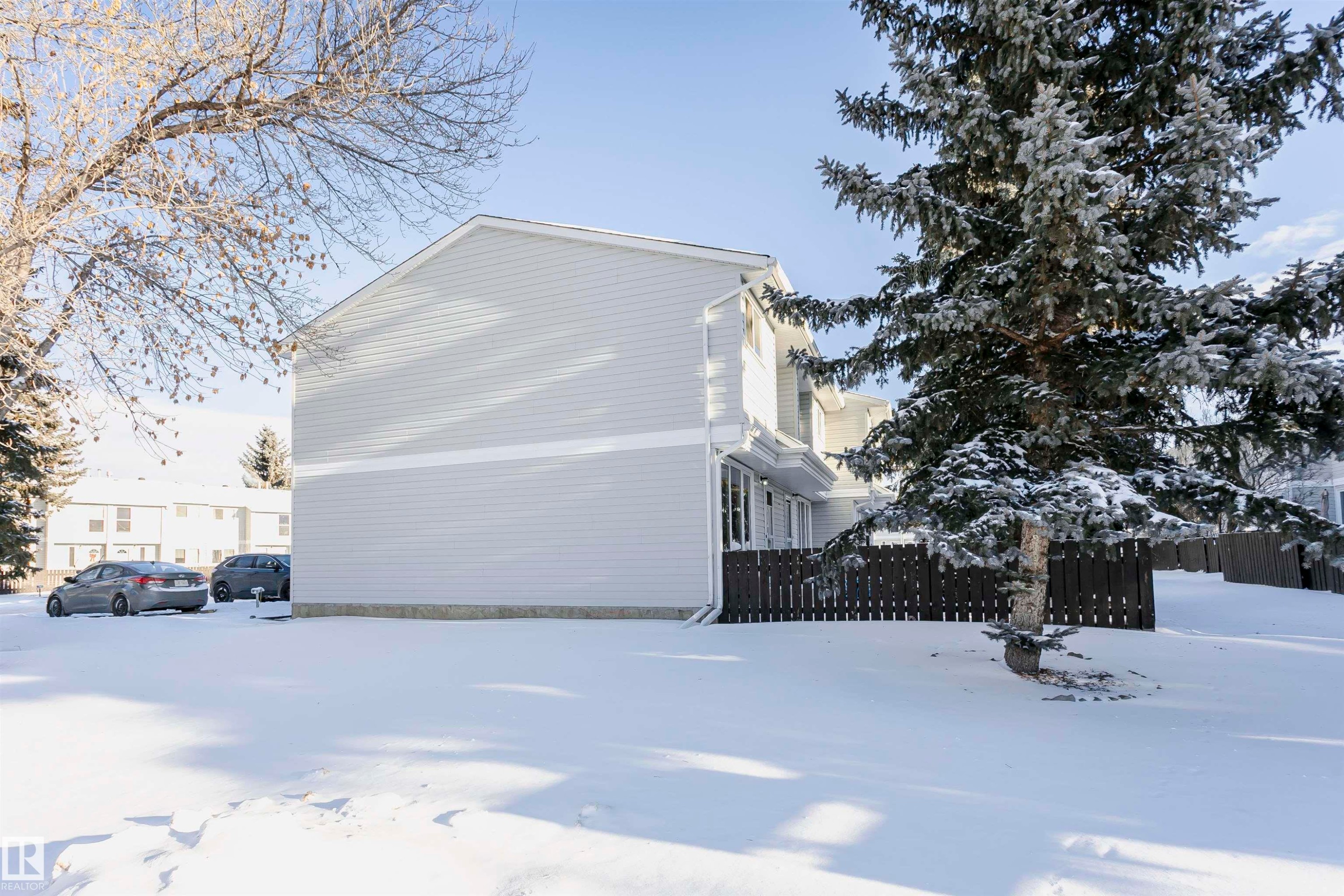 View of snowy exterior - 3103 109 Street, Edmonton, AB - Outdoor