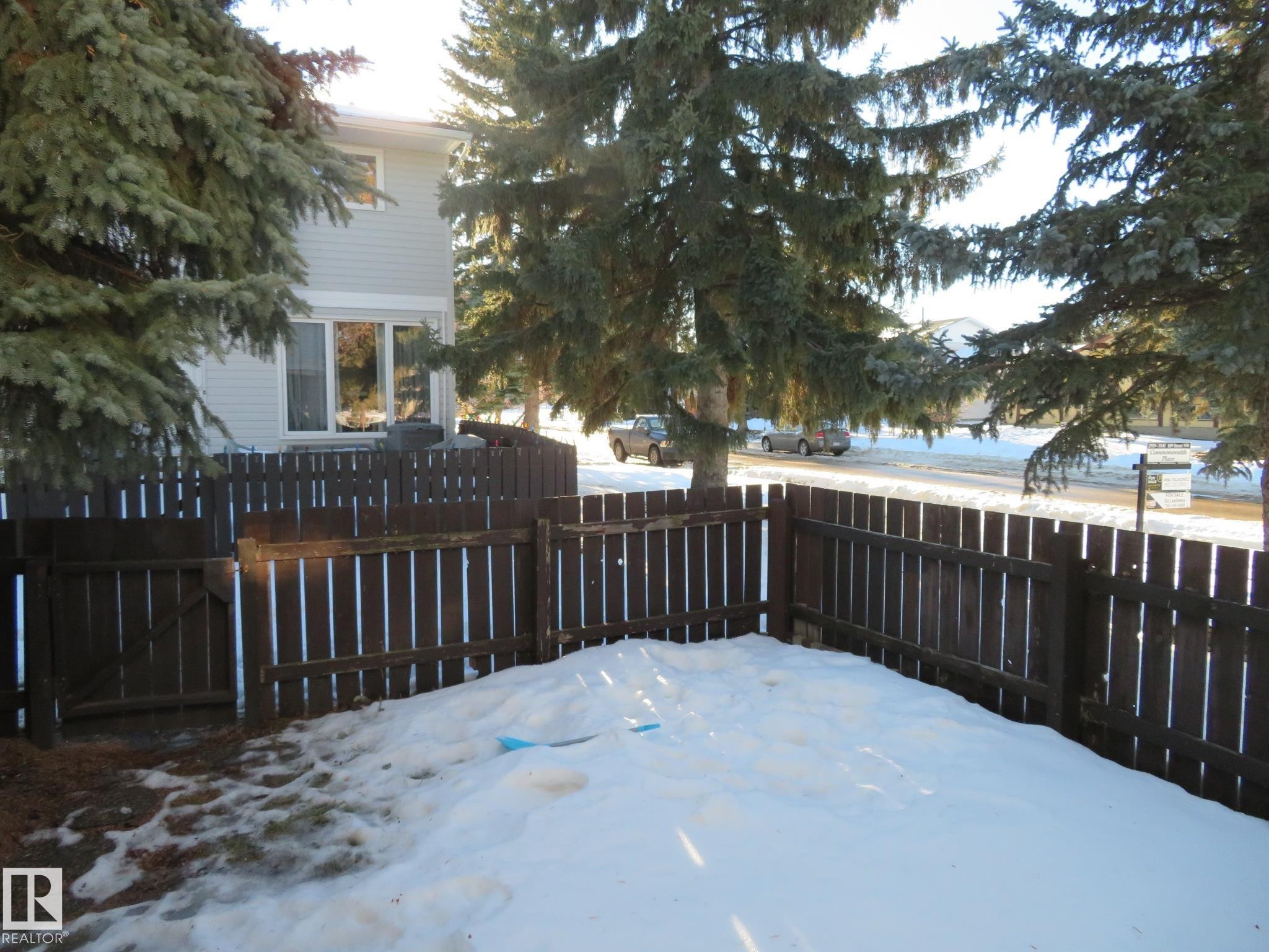 View of yard layered in snow - 3103 109 Street, Edmonton, AB - Outdoor
