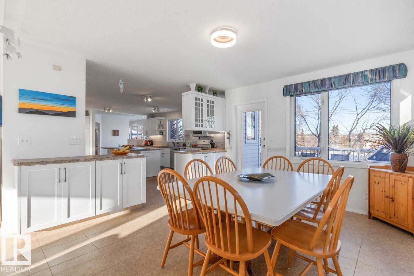 6508 109 Avenue, Edmonton, AB - Indoor Photo Showing Dining Room