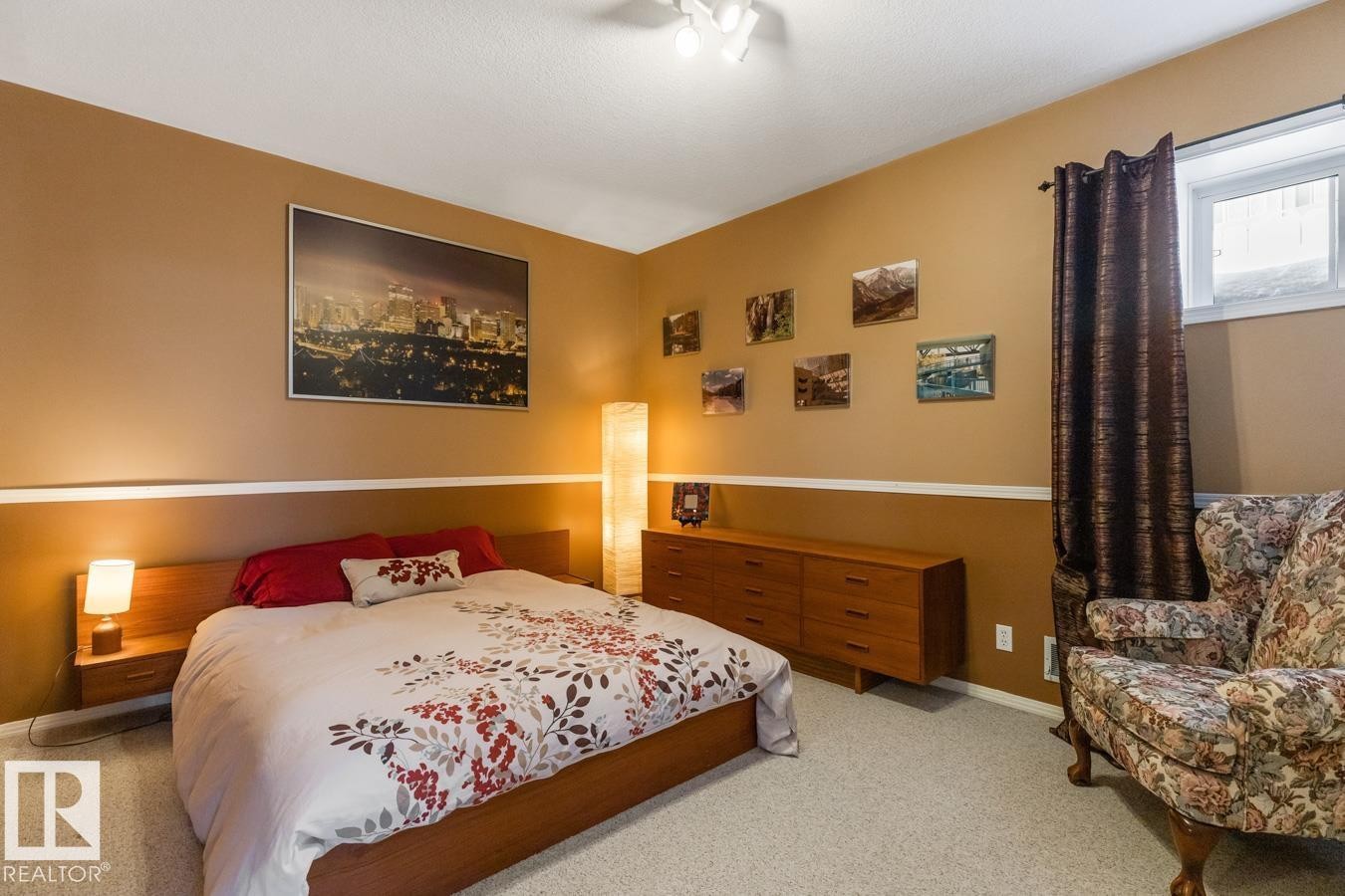 6508 109 Avenue, Edmonton, AB - Indoor Photo Showing Bedroom