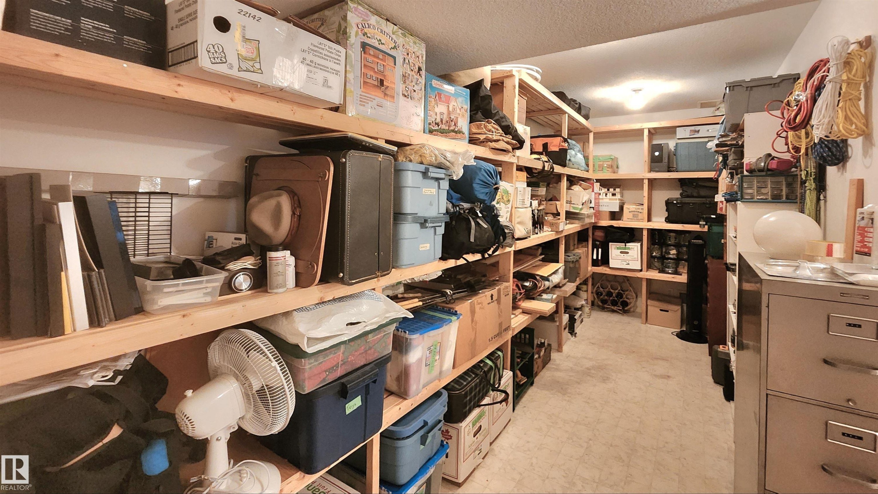 6508 109 Avenue, Edmonton, AB - Indoor With Storage