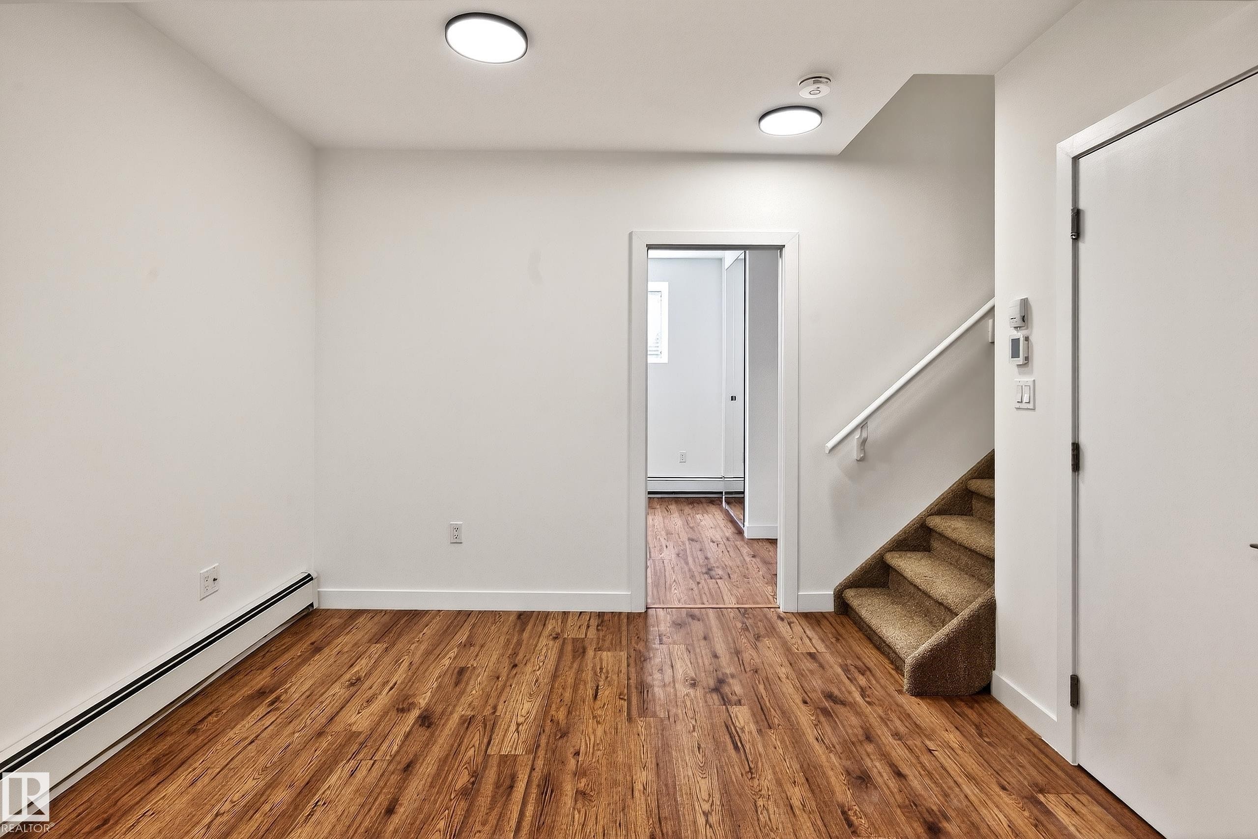 10204 113 Avenue, Edmonton, AB - Indoor Photo Showing Other Room