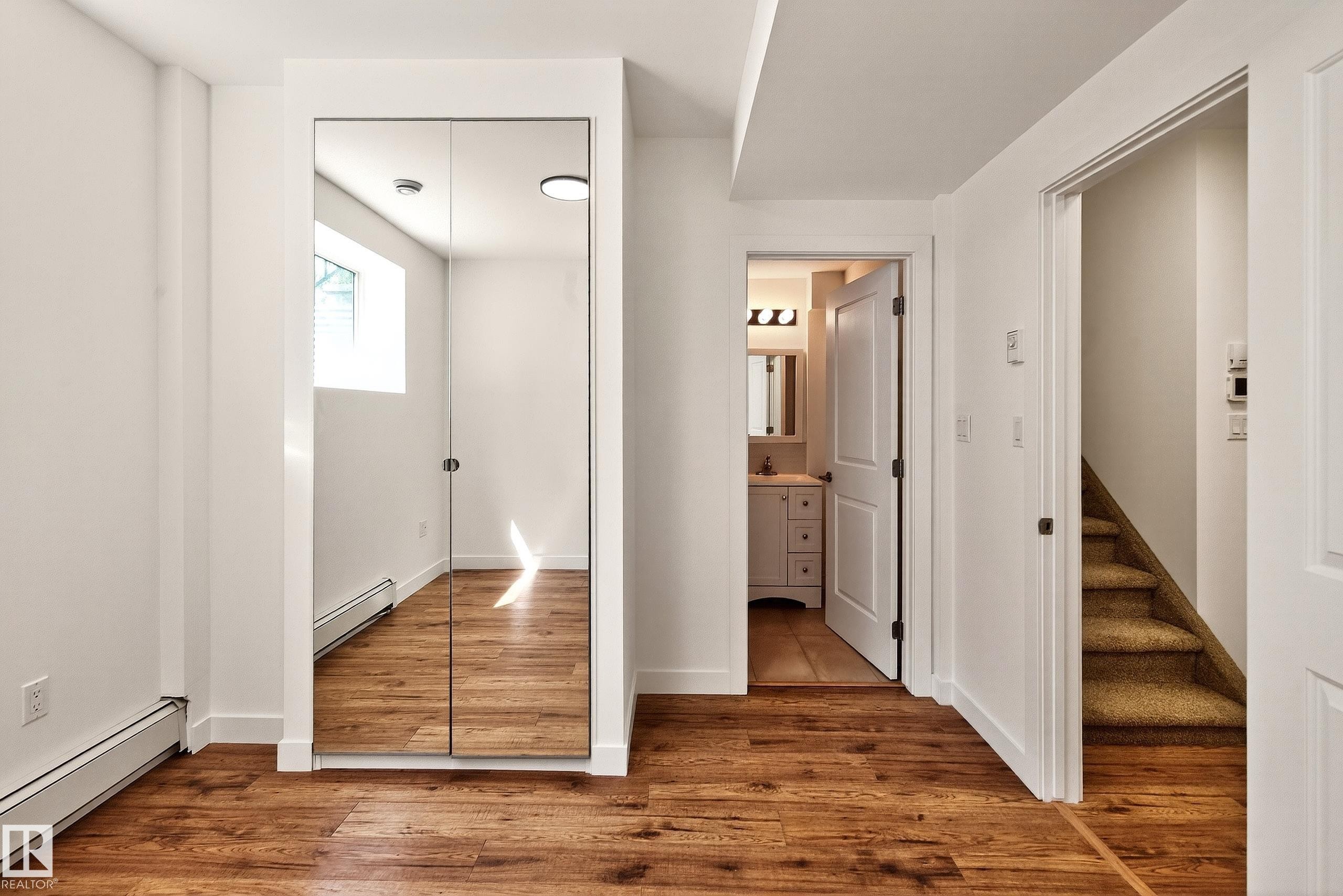 10204 113 Avenue, Edmonton, AB - Indoor Photo Showing Other Room