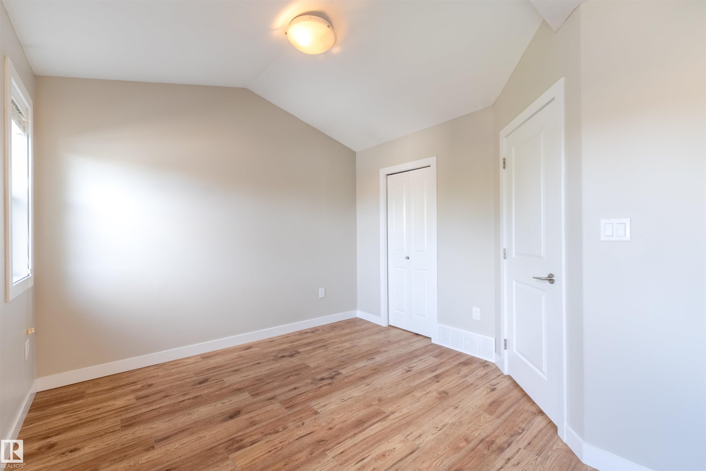 10204 113 Avenue, Edmonton, AB - Indoor Photo Showing Other Room