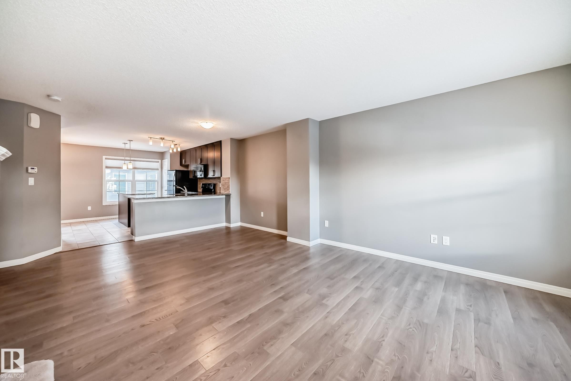 46 4029 Orchards Drive, Edmonton, AB - Indoor