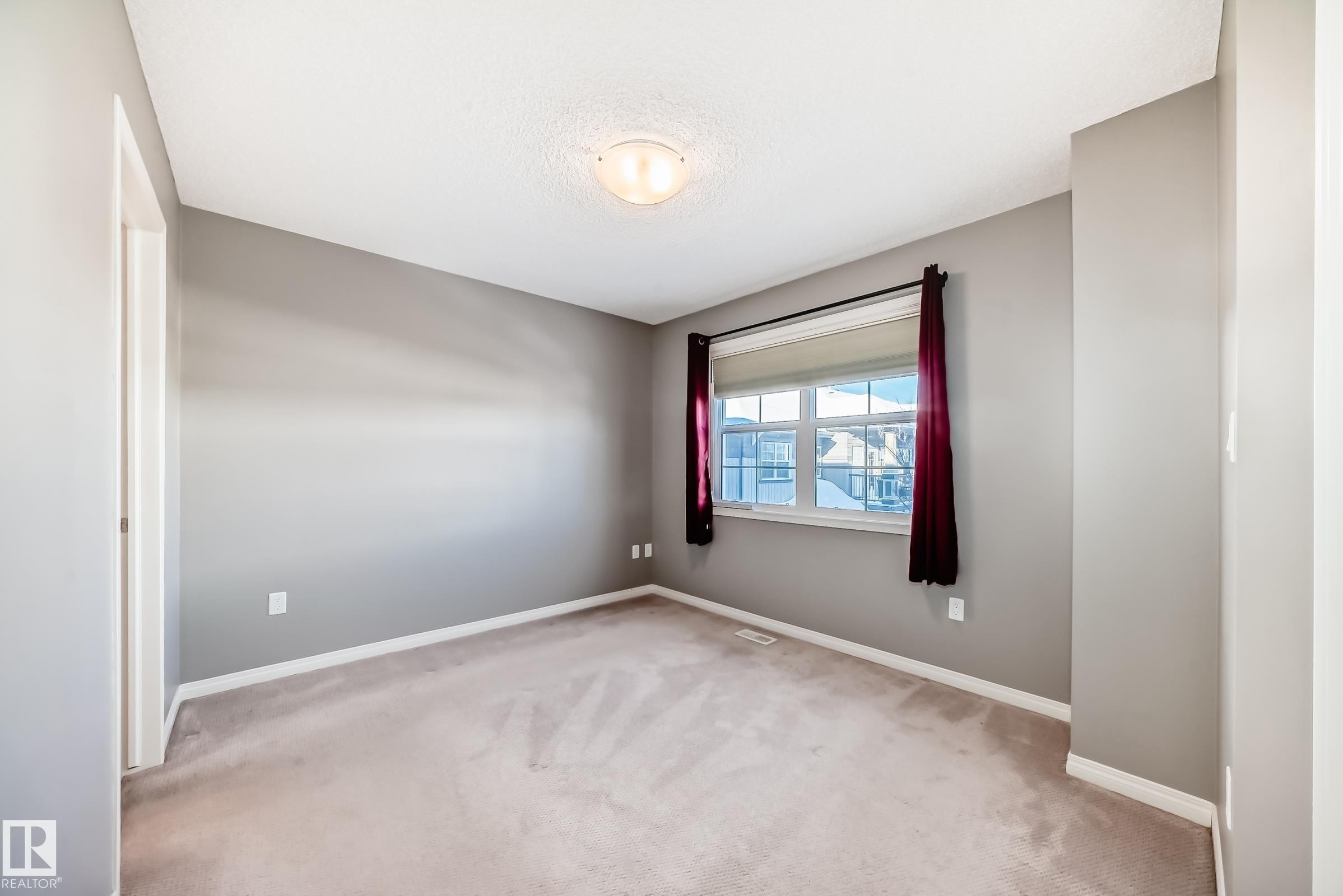46 4029 Orchards Drive, Edmonton, AB - Indoor Photo Showing Other Room