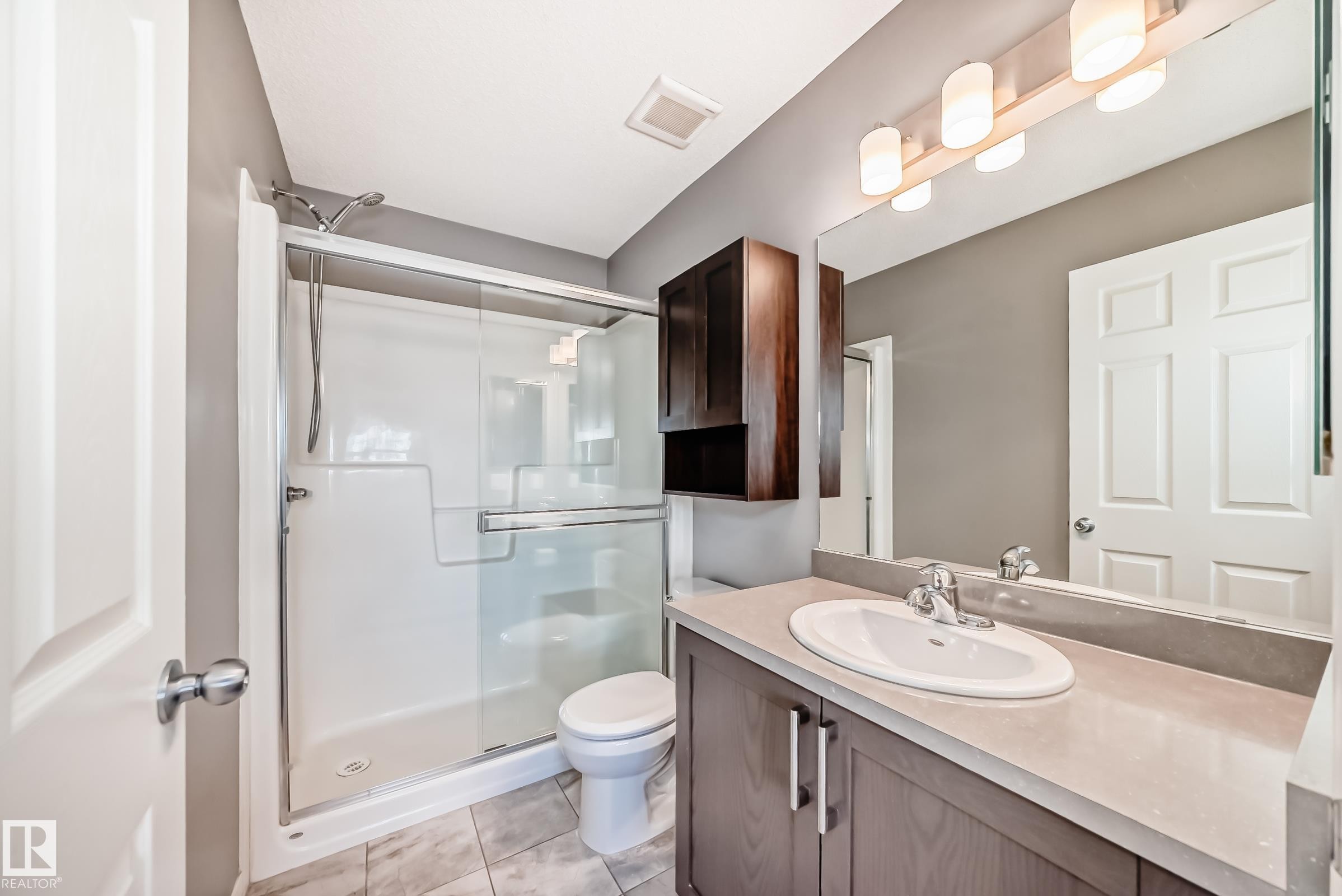 46 4029 Orchards Drive, Edmonton, AB - Indoor Photo Showing Bathroom