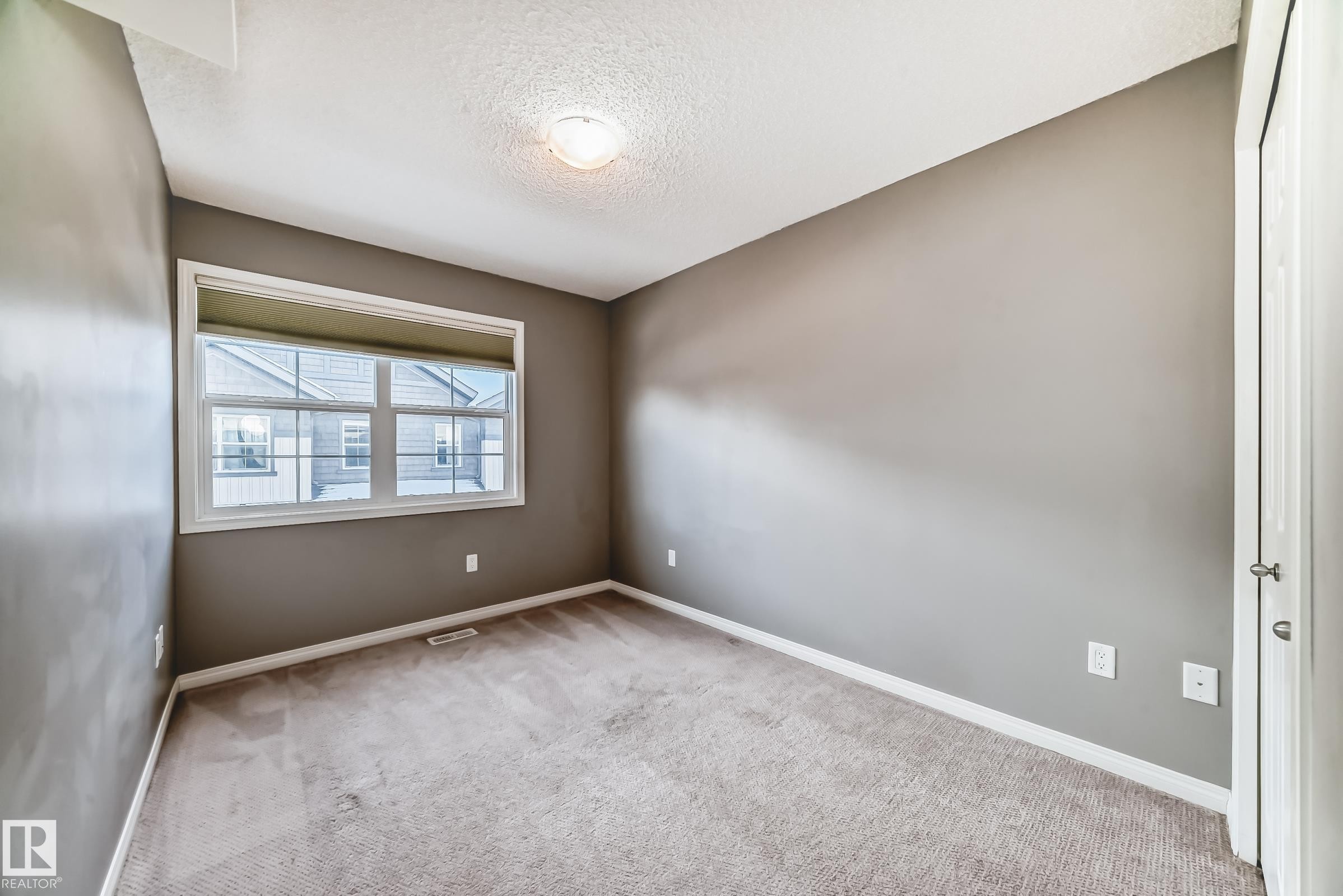 46 4029 Orchards Drive, Edmonton, AB - Indoor Photo Showing Other Room