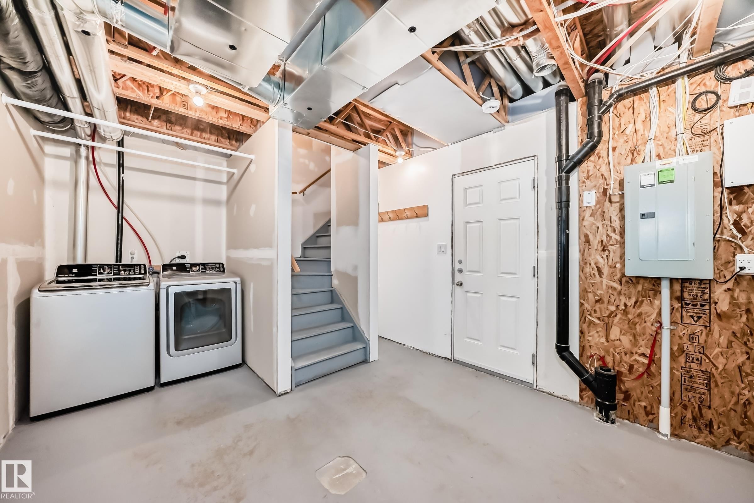 46 4029 Orchards Drive, Edmonton, AB - Indoor Photo Showing Laundry Room