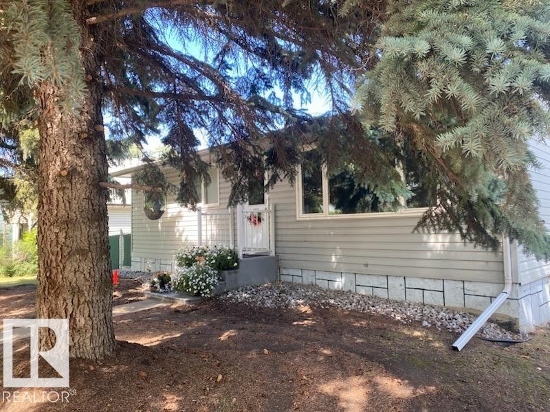 View of property exterior - 4828 52 Avenue, Viking, AB - Outdoor