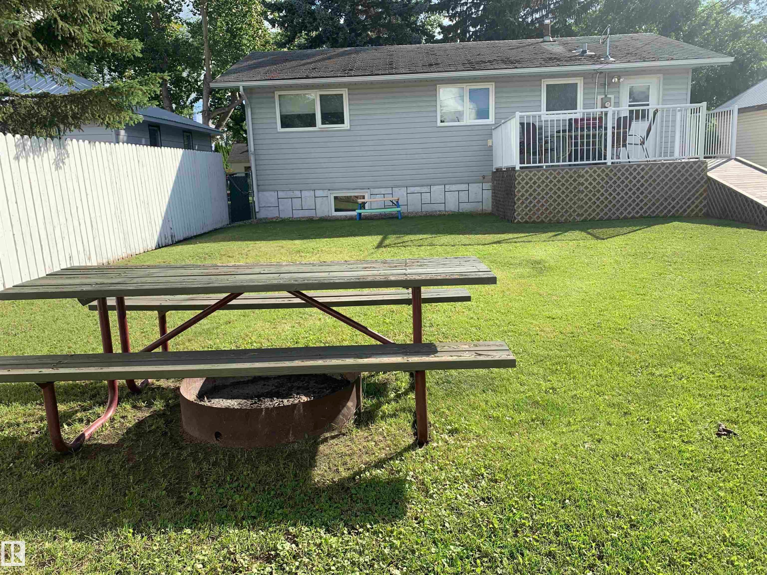 4828 52 Avenue, Viking, AB - Outdoor With Deck Patio Veranda