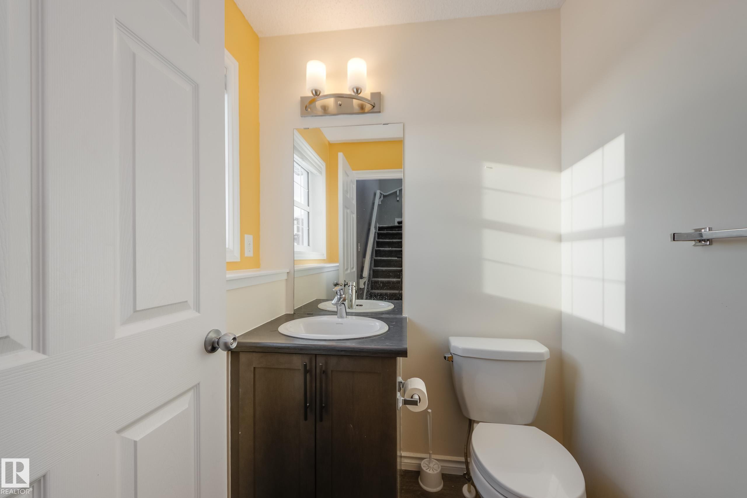 1438 Watt Drive, Edmonton, AB - Indoor Photo Showing Bathroom