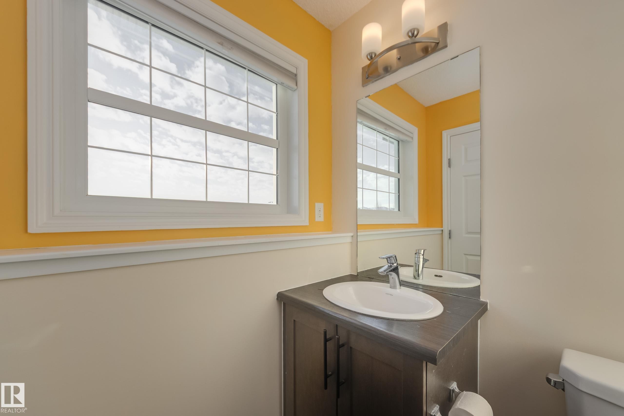 1438 Watt Drive, Edmonton, AB - Indoor Photo Showing Bathroom