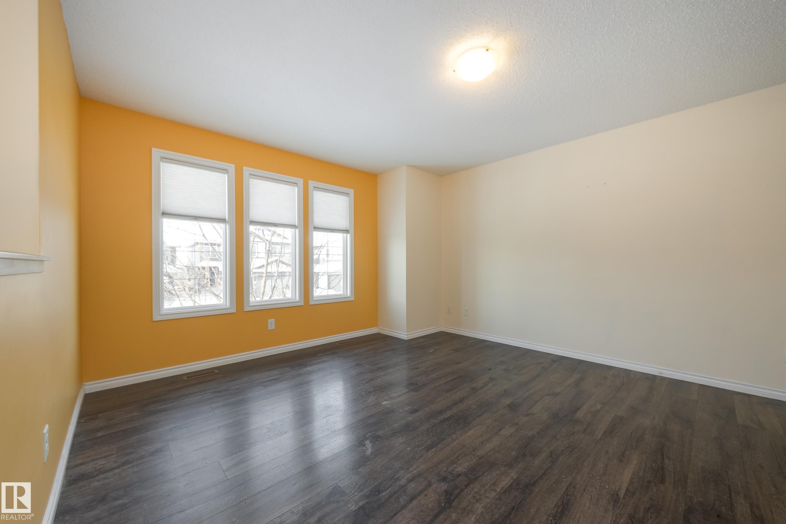 1438 Watt Drive, Edmonton, AB - Indoor Photo Showing Other Room