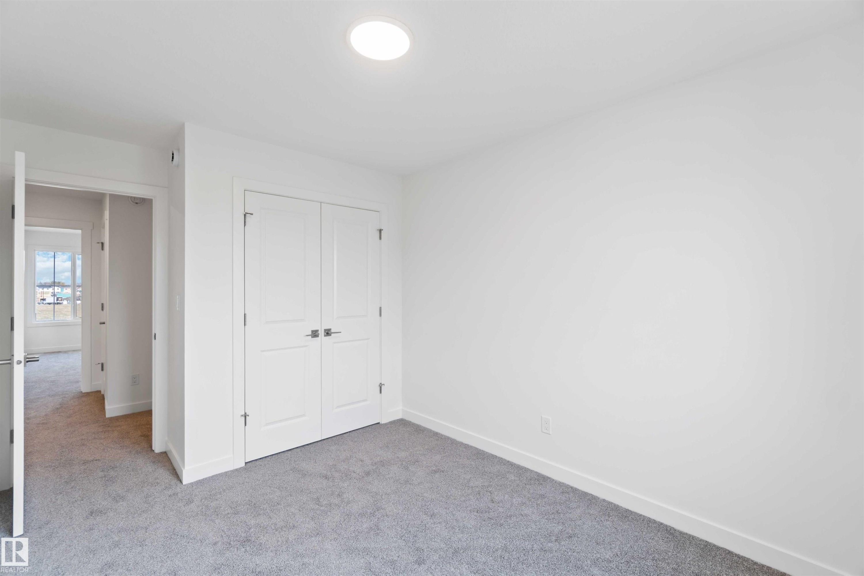 1013 Aster Boulevard, Edmonton, AB - Indoor Photo Showing Other Room