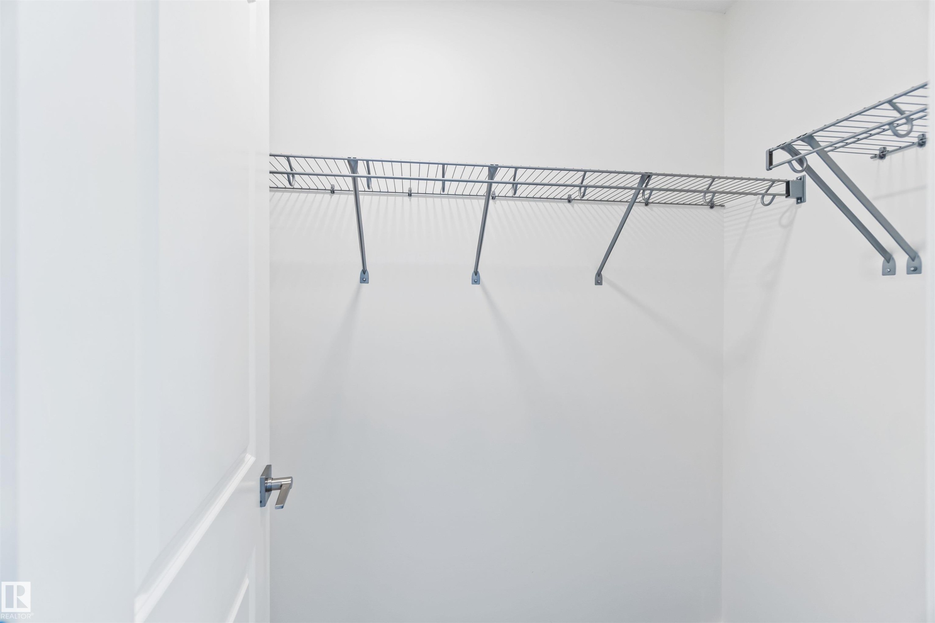 1013 Aster Boulevard, Edmonton, AB - Indoor With Storage