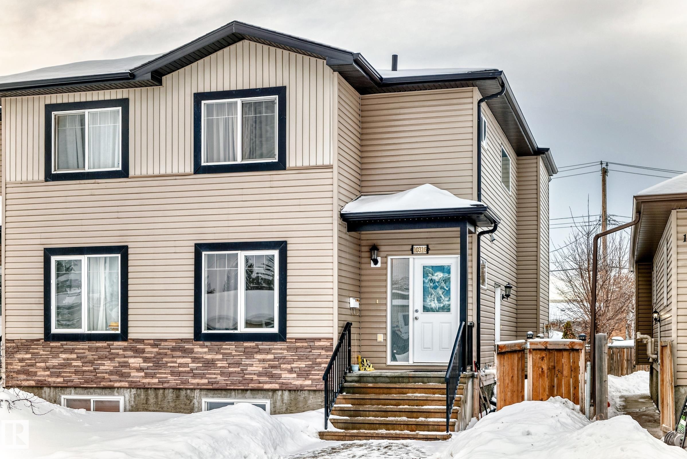 View of front facade - 10316 162 Street Nw, Edmonton, AB - Outdoor