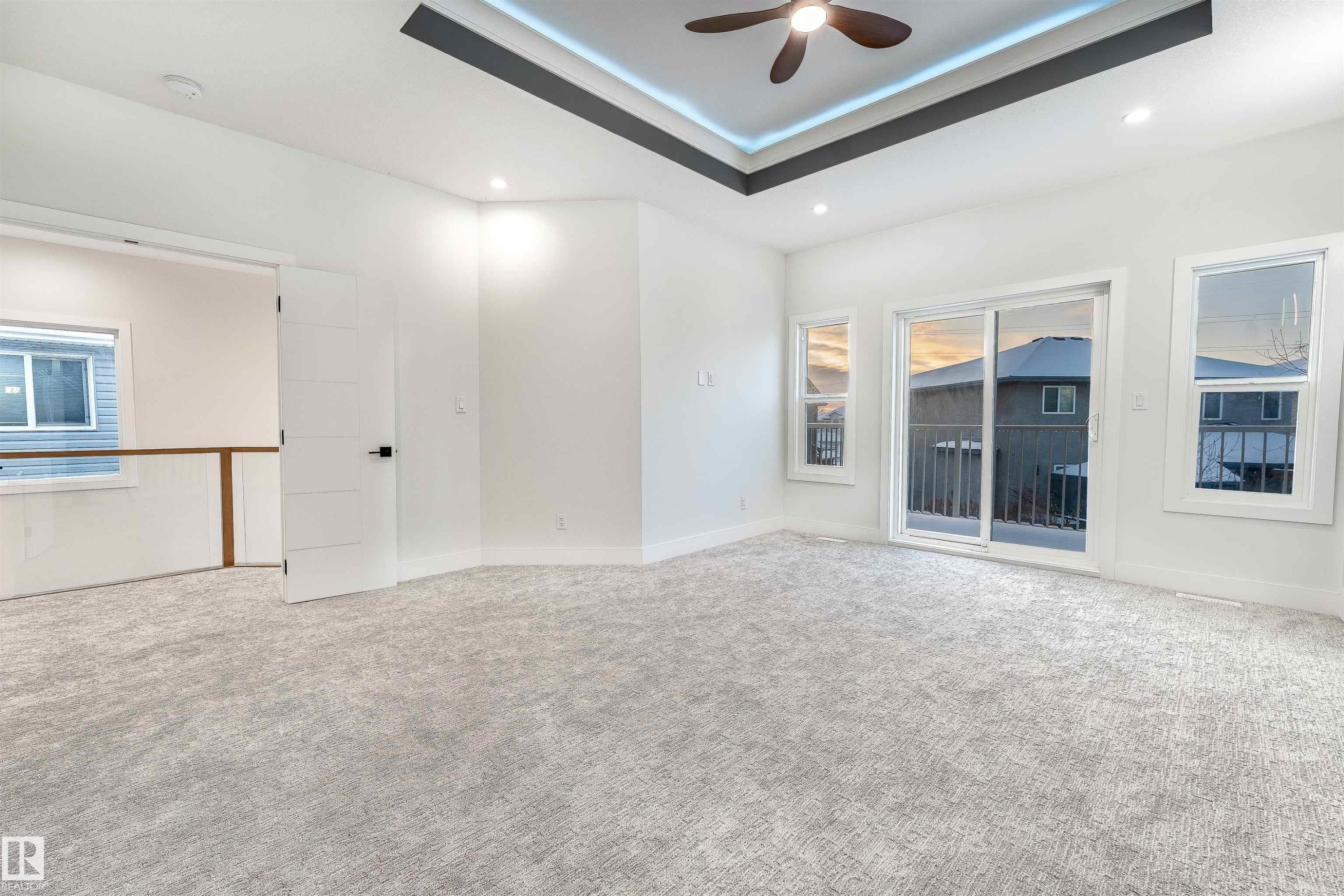 Edmonton, AB - Indoor Photo Showing Other Room