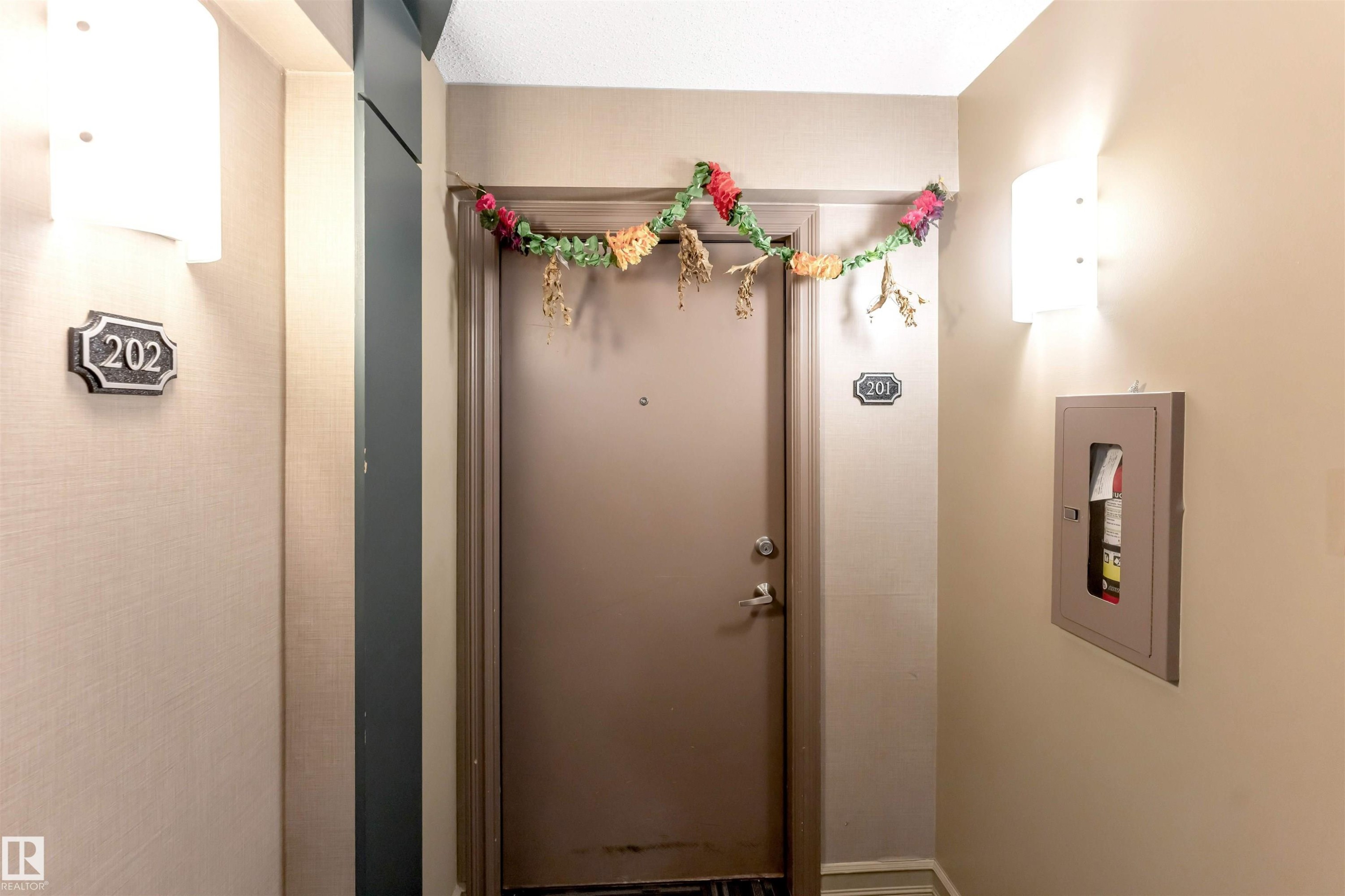 View of doorway - #201 4403 23 Street Nw, Edmonton, AB - Indoor Photo Showing Other Room