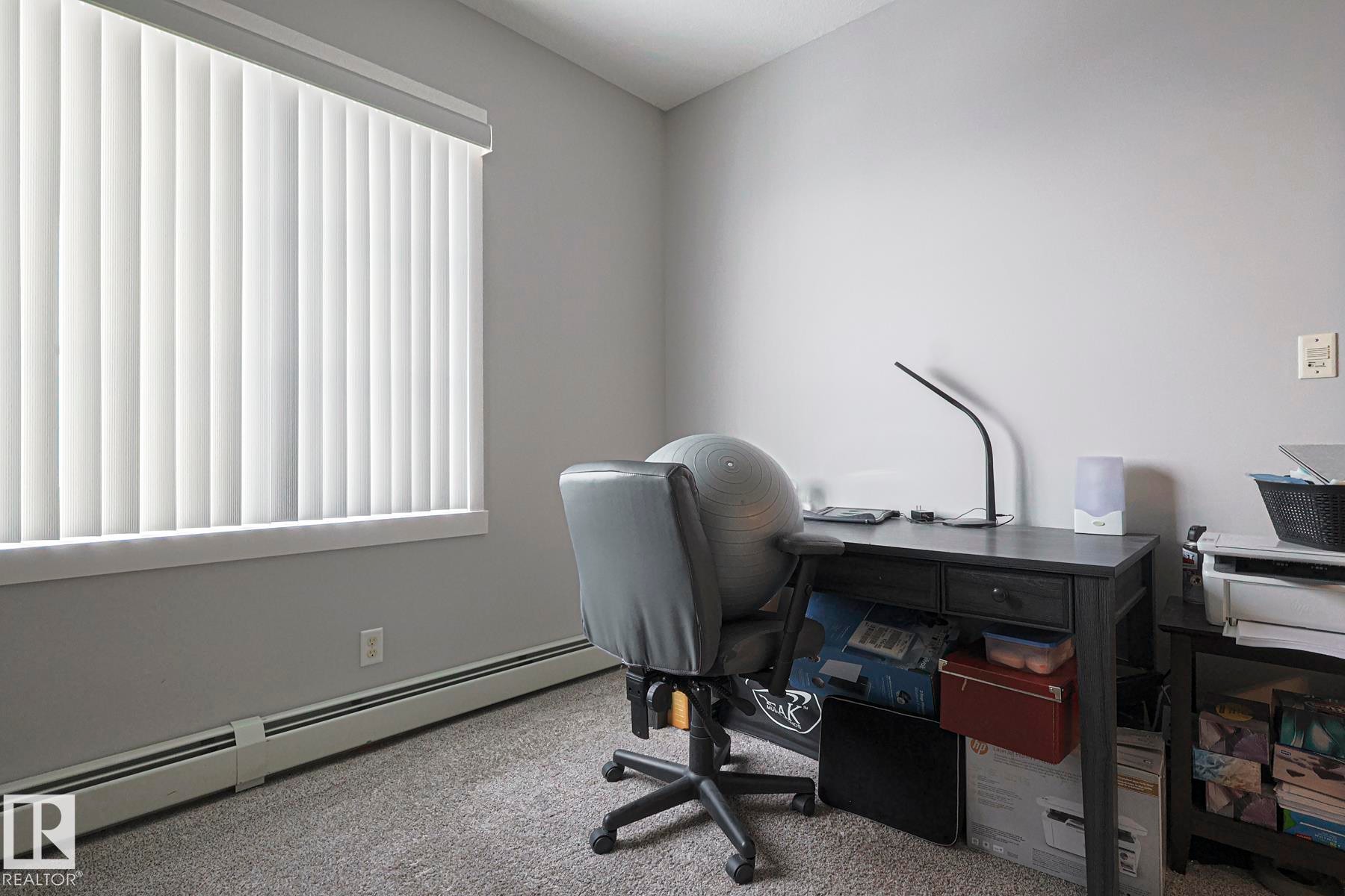 407 812 Welsh Drive, Edmonton, AB - Indoor Photo Showing Office