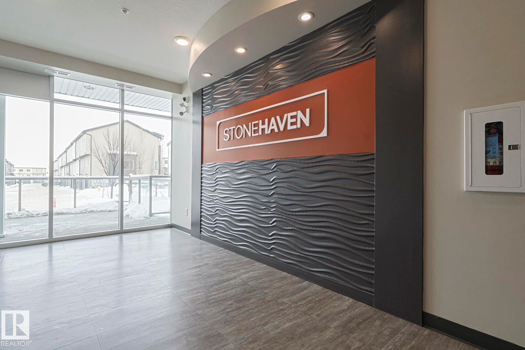 407 812 Welsh Drive, Edmonton, AB - Indoor Photo Showing Other Room