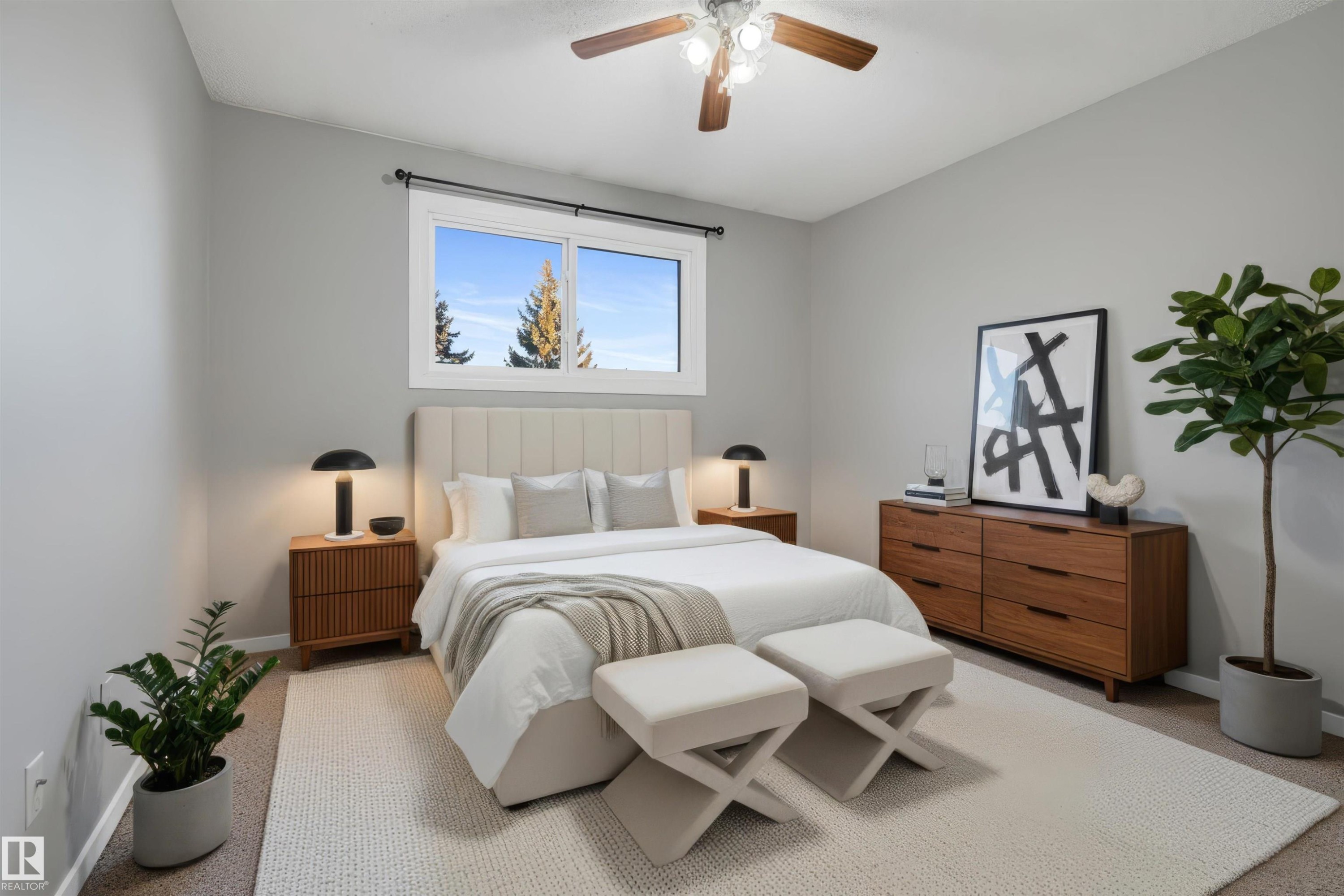 743 Clareview Road, Edmonton, AB - Indoor Photo Showing Bedroom