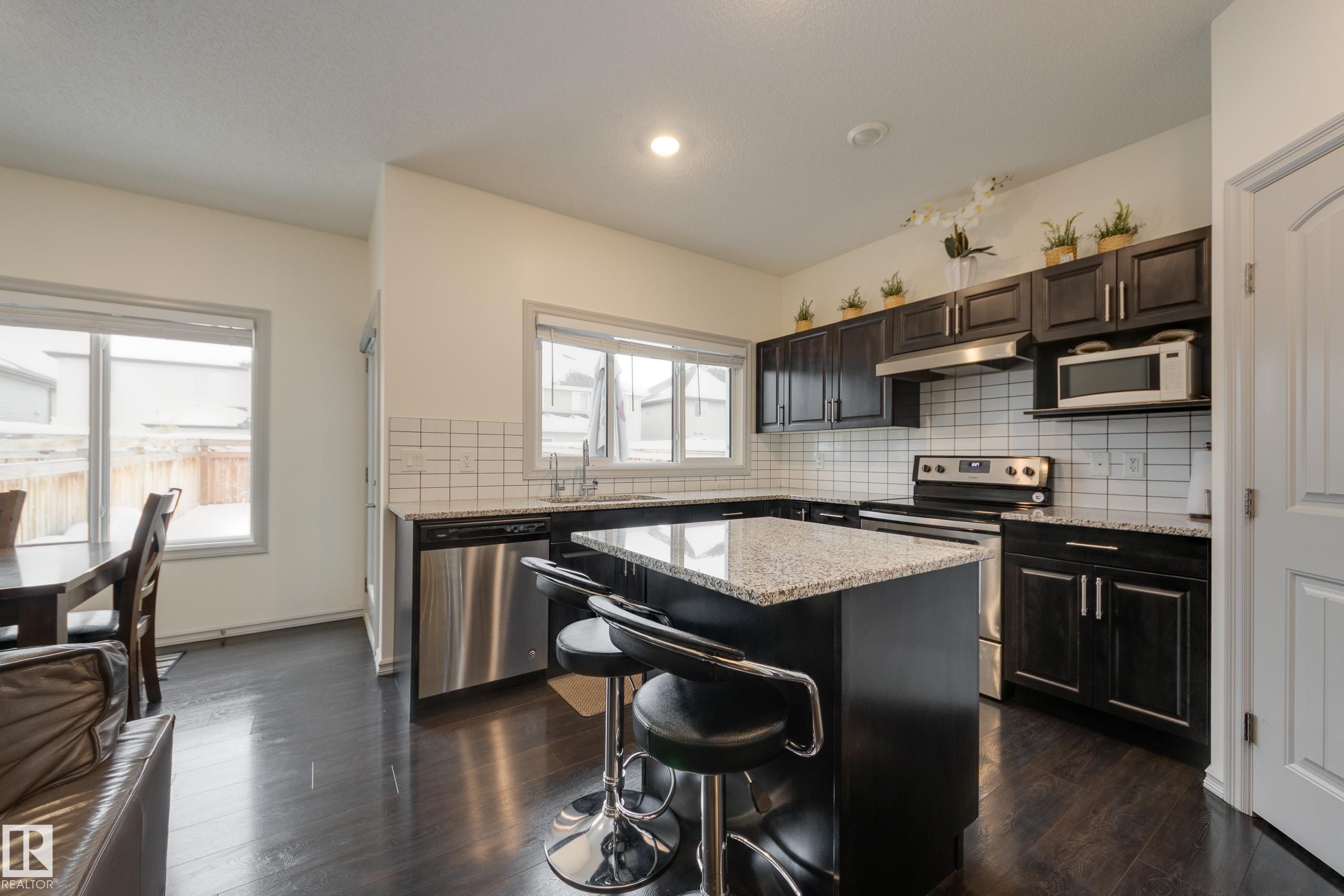 1717 Dumont Crescent, Edmonton, AB - Indoor Photo Showing Other Room