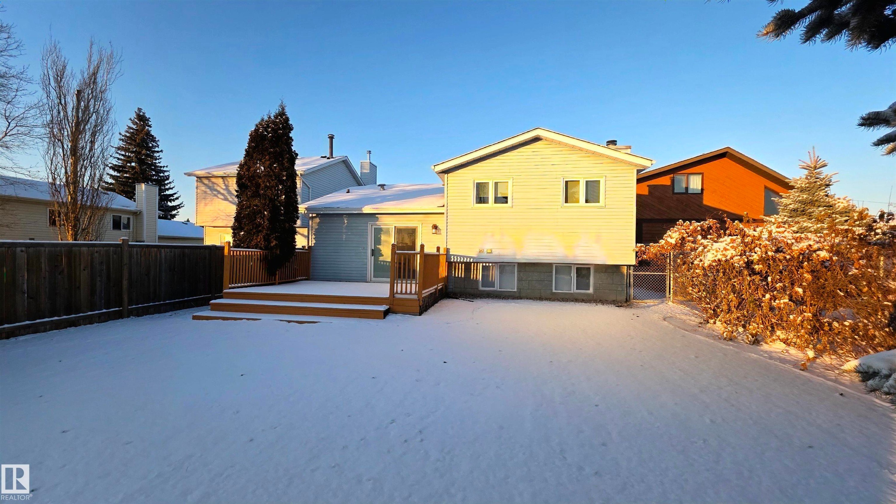 4631 10 Avenue, Edmonton, AB - Outdoor