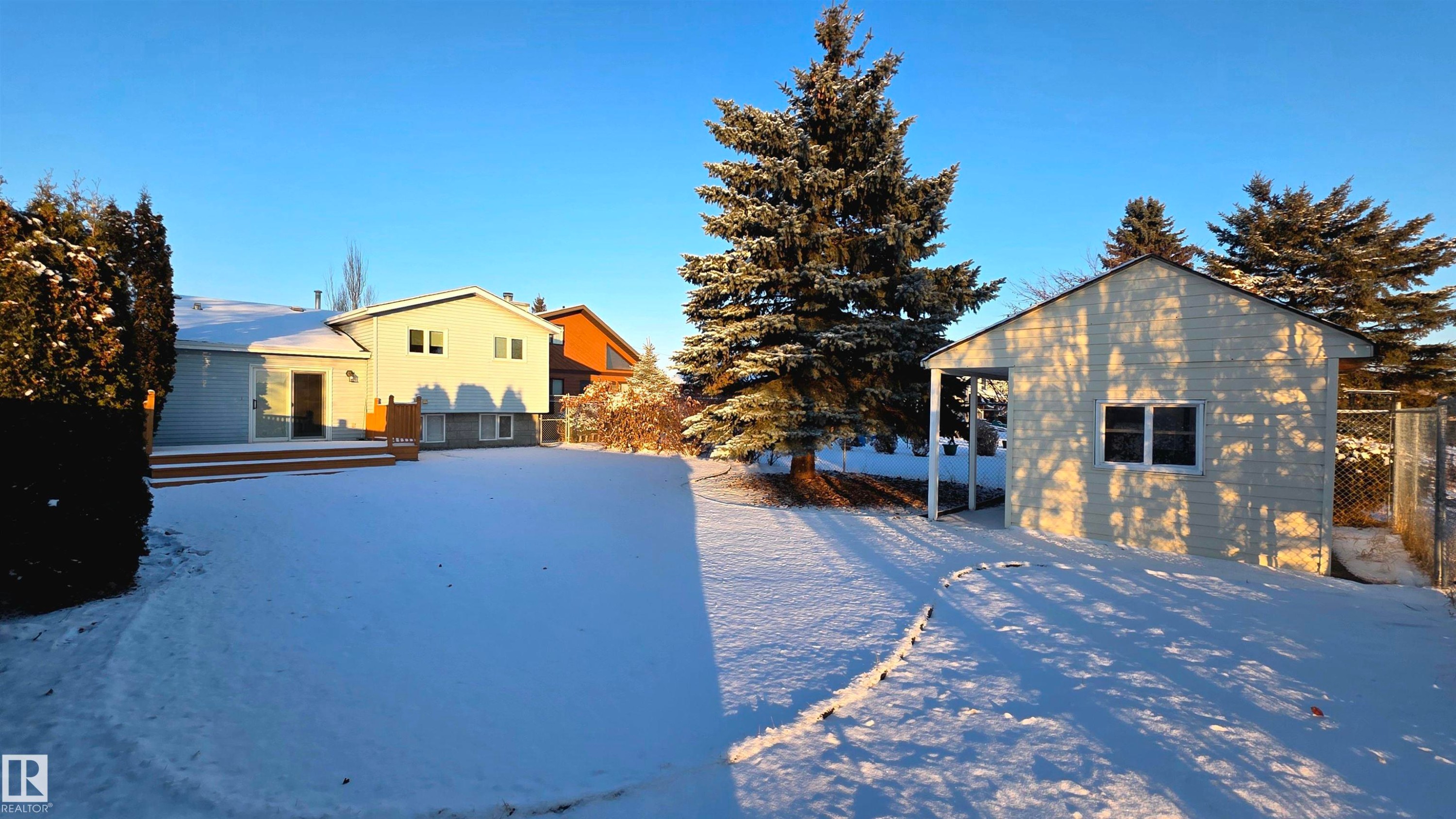 4631 10 Avenue, Edmonton, AB - Outdoor