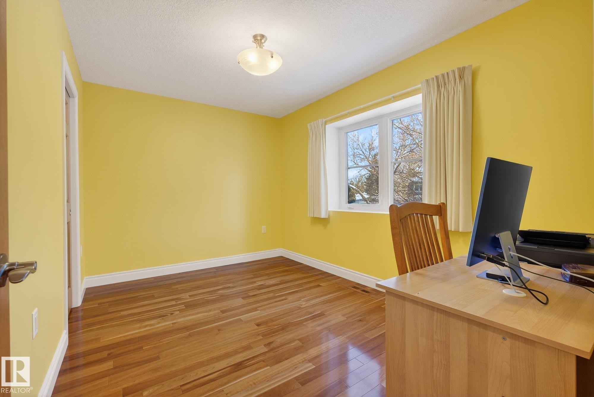 9302 93 Street, Edmonton, AB - Indoor