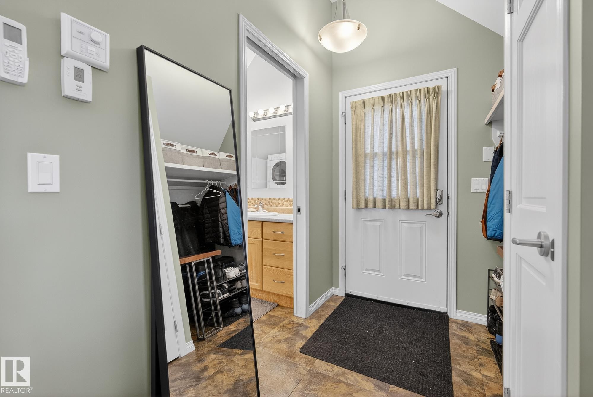 9302 93 Street, Edmonton, AB - Indoor Photo Showing Other Room