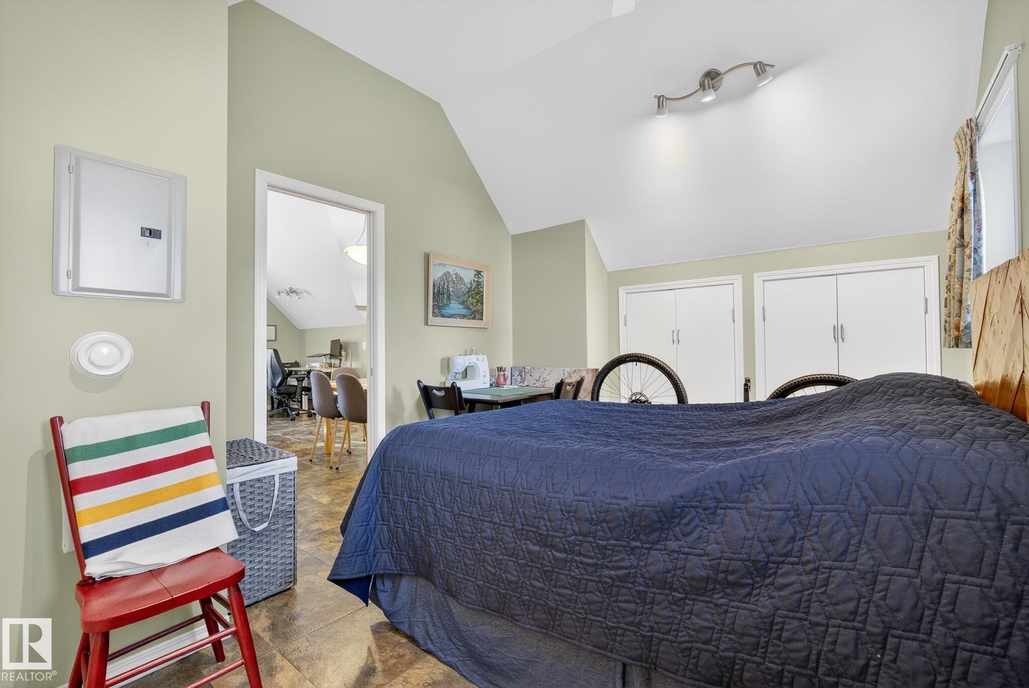9302 93 Street, Edmonton, AB - Indoor Photo Showing Bedroom